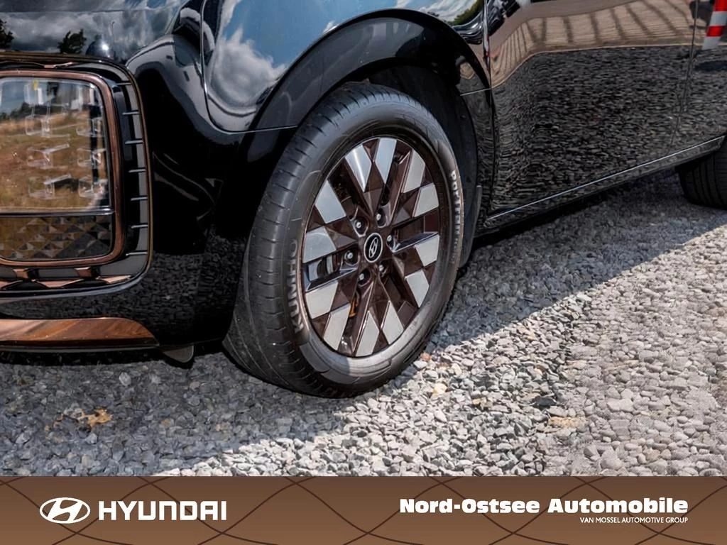 Hyundai Staria 2.2 CRDi SIGNATURE 4WD (7-Sitzer) LED
