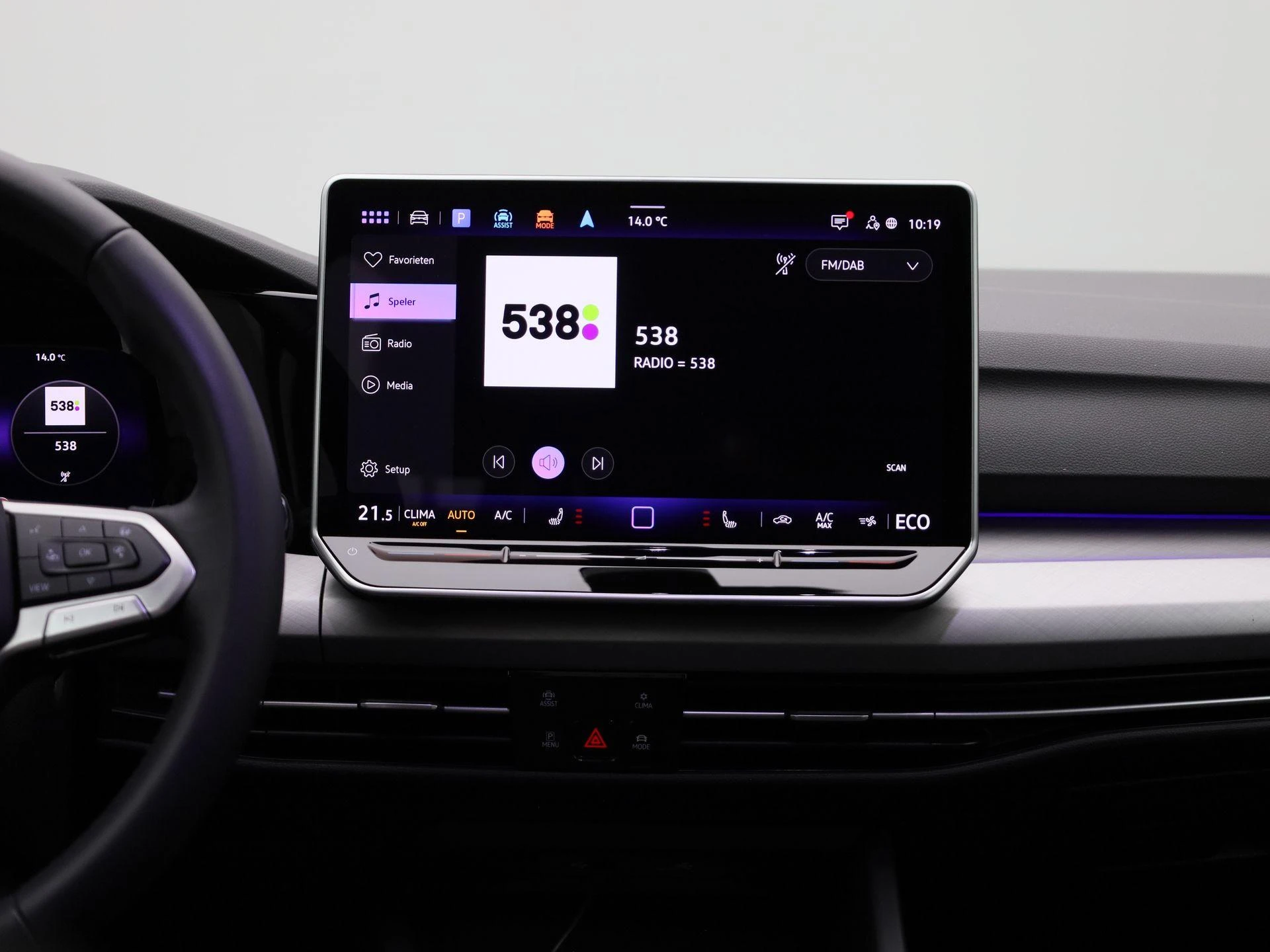 Volkswagen-Golf-image-8