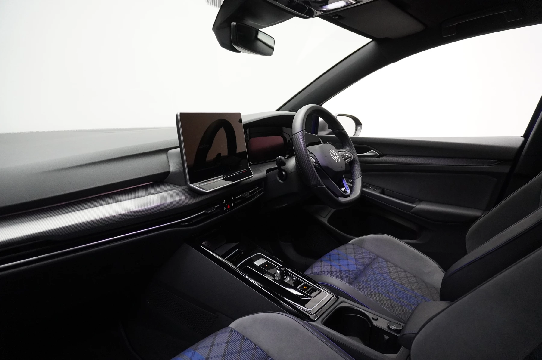 Volkswagen-Golf-image-1