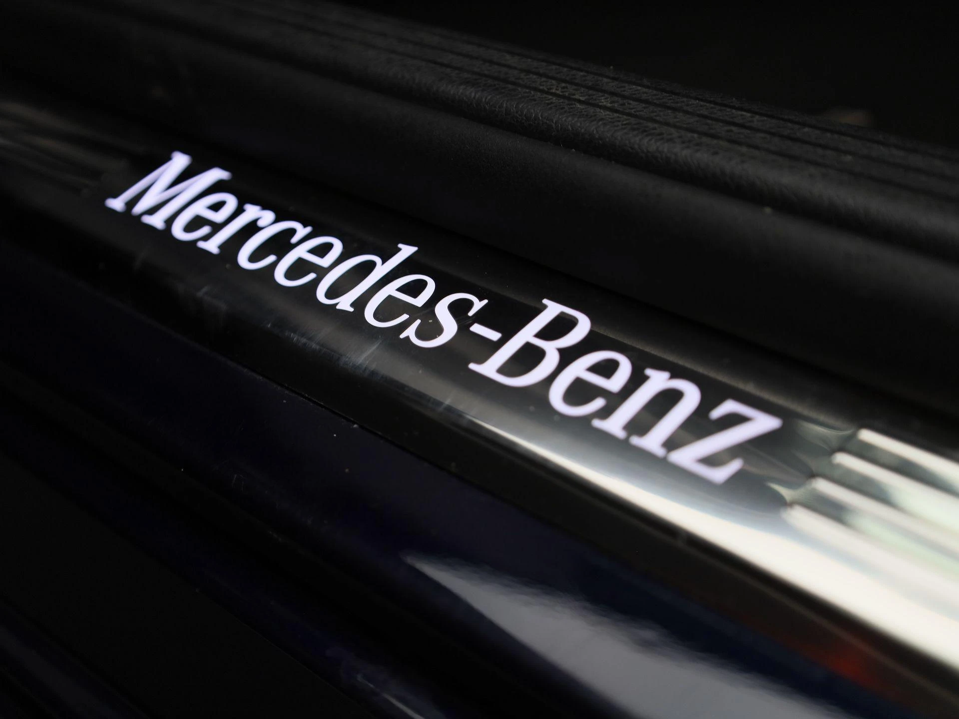 Mercedes-Benz-C-Klasse-image-36