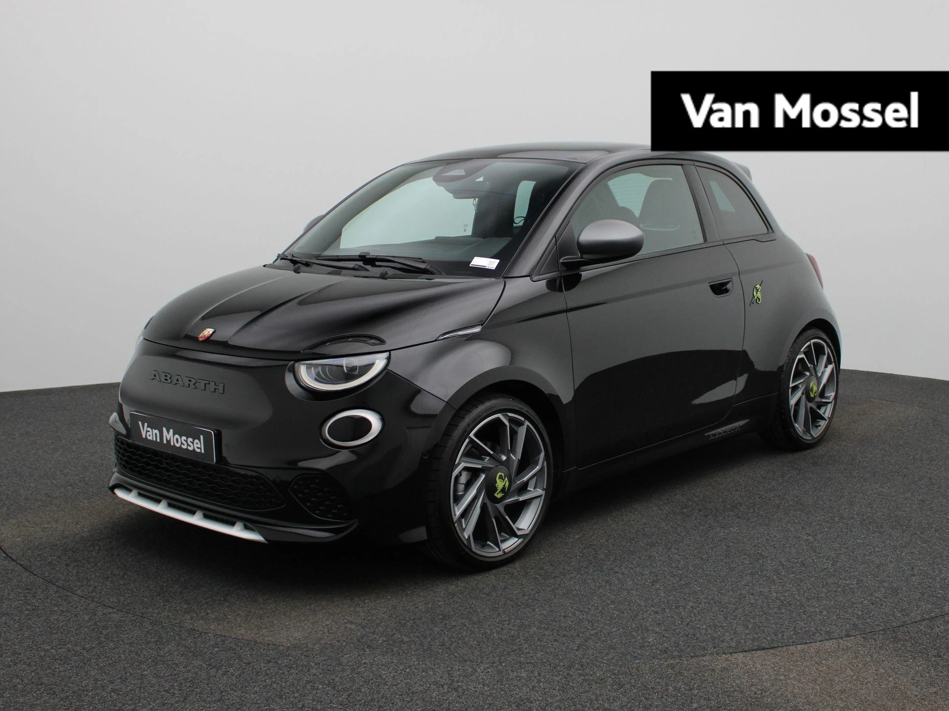 Abarth-500e-image-0