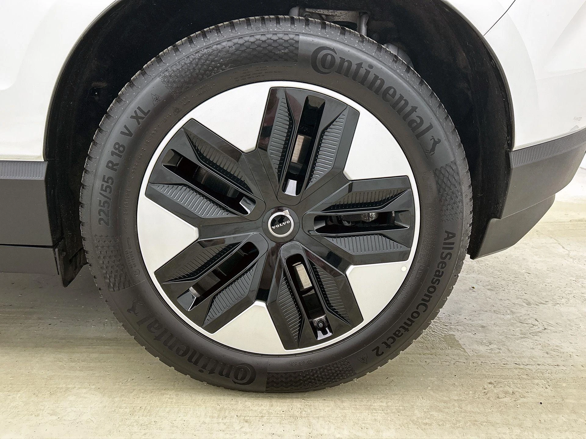 Volvo-EX30-image-32
