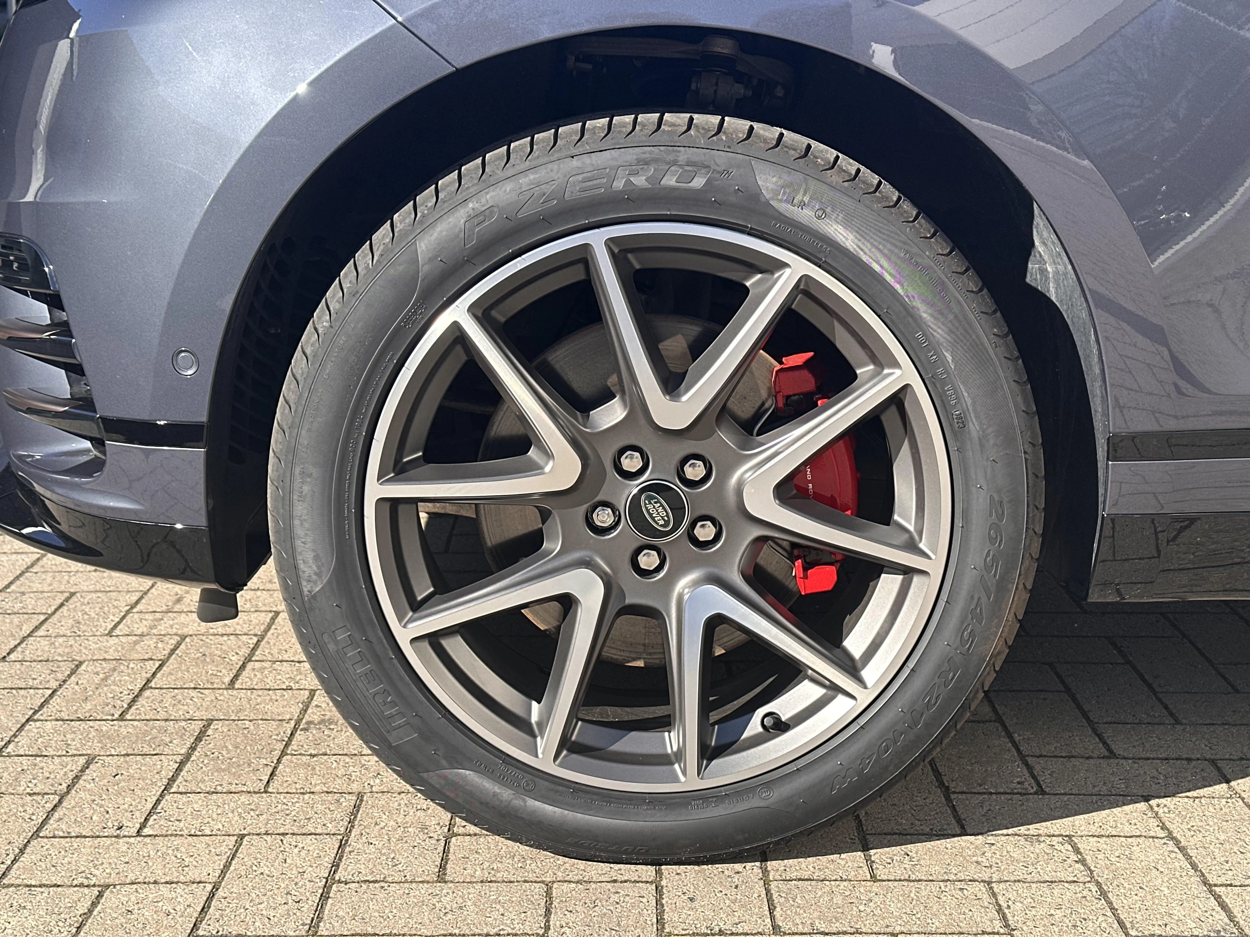 Land Rover-Range Rover Velar-image-27