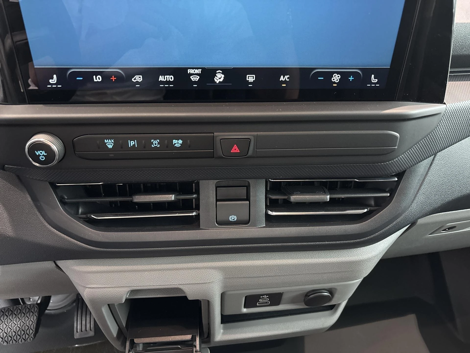 Ford-Transit Custom-image-13