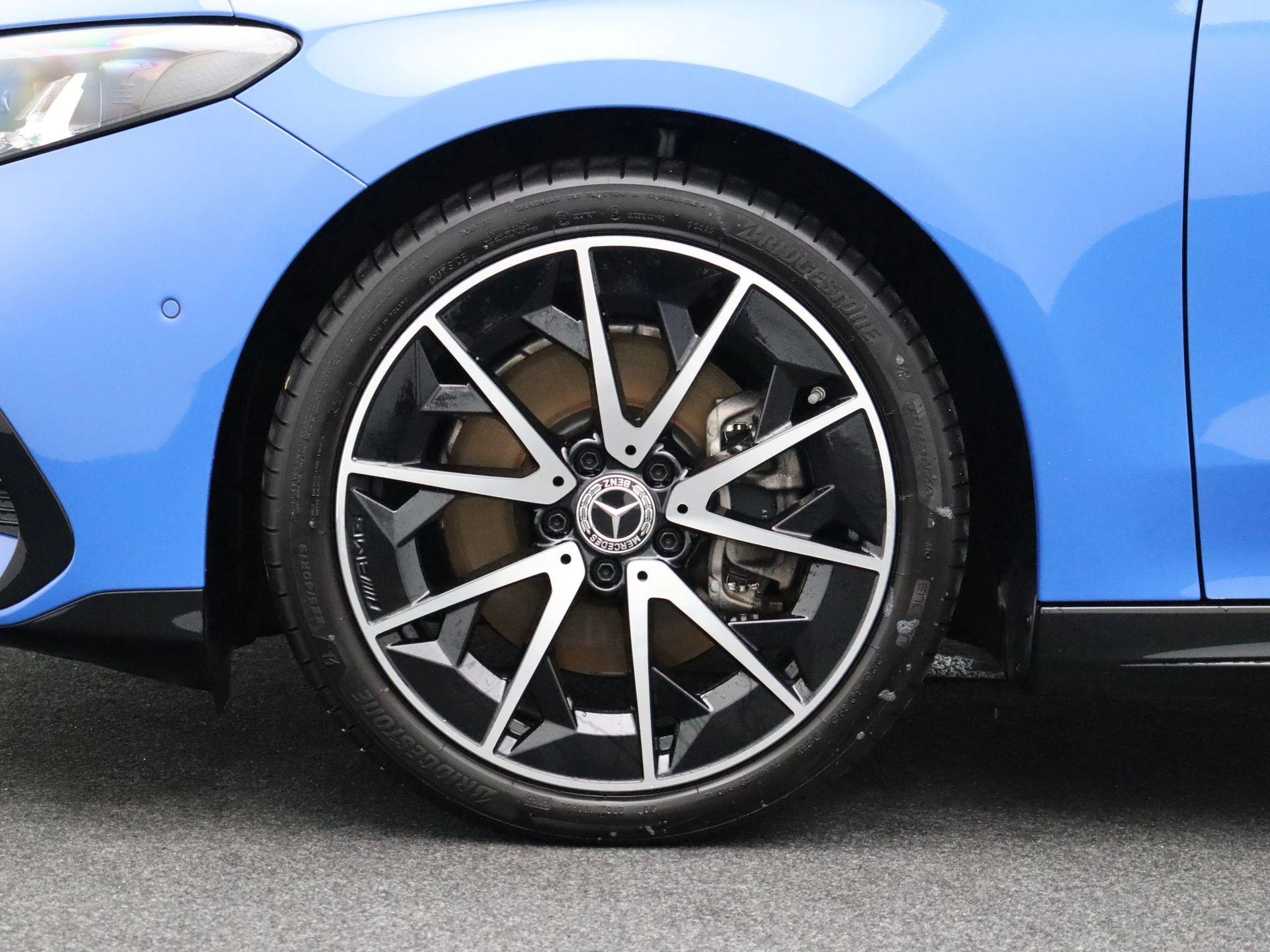 Mercedes-Benz-CLA-image-6