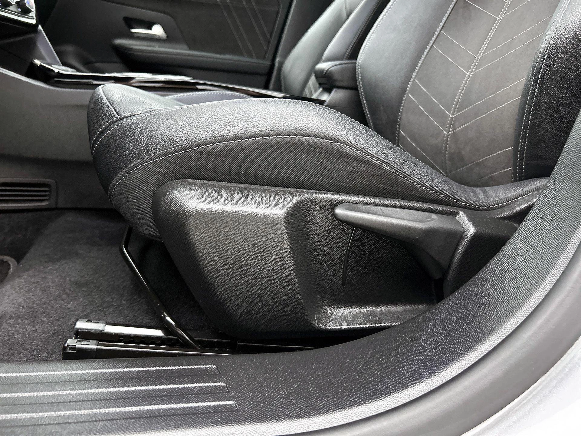 Opel-Mokka-e-image-25