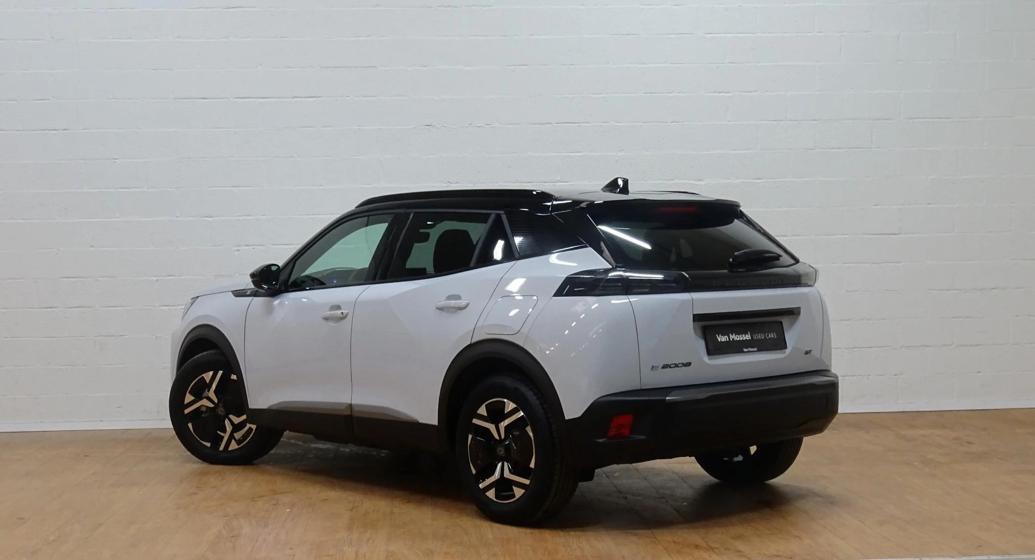 Peugeot-2008-image-2