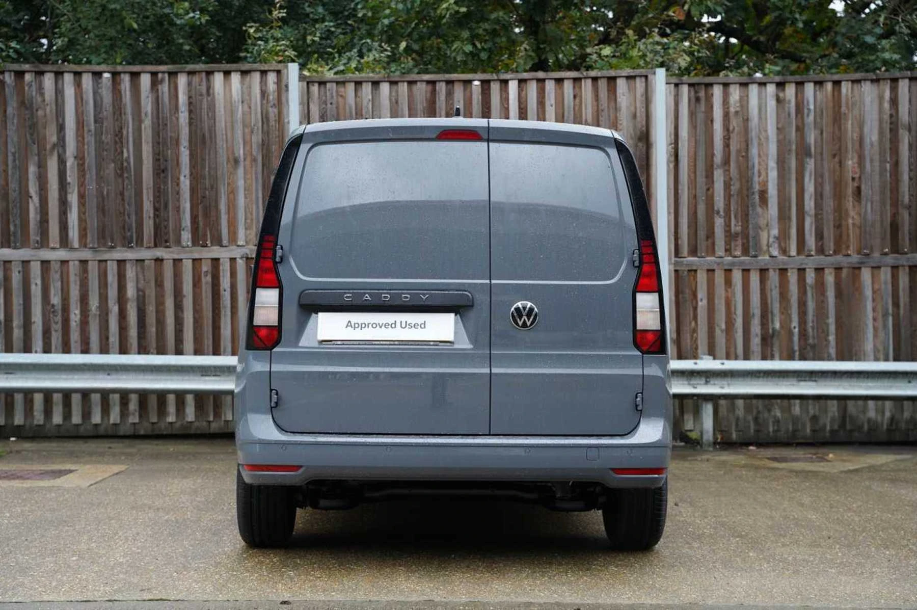 Volkswagen-Caddy-image-13