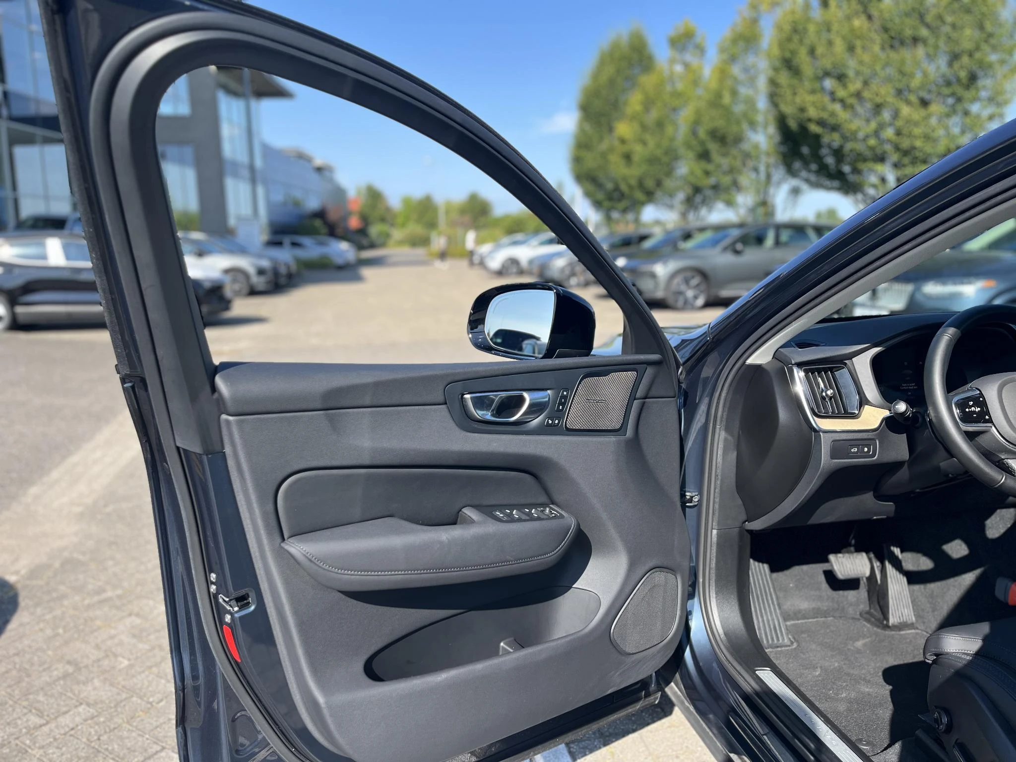 Volvo-XC60-image-5