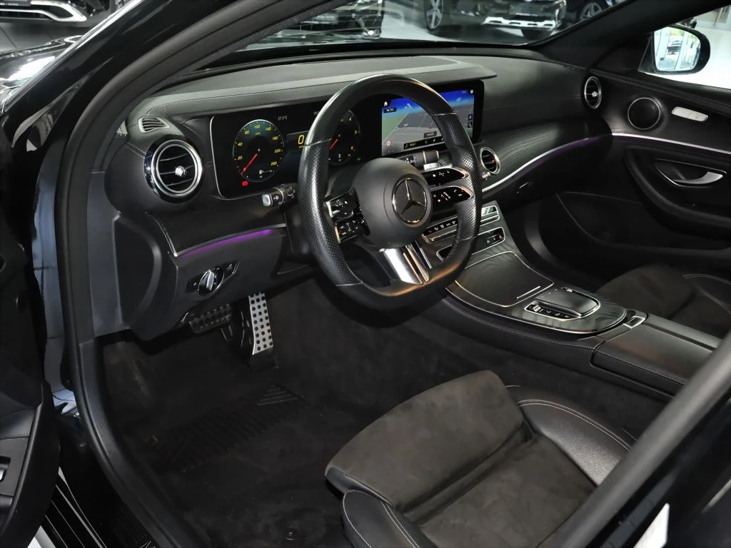 Mercedes-Benz-E-Klasse 220-image-8