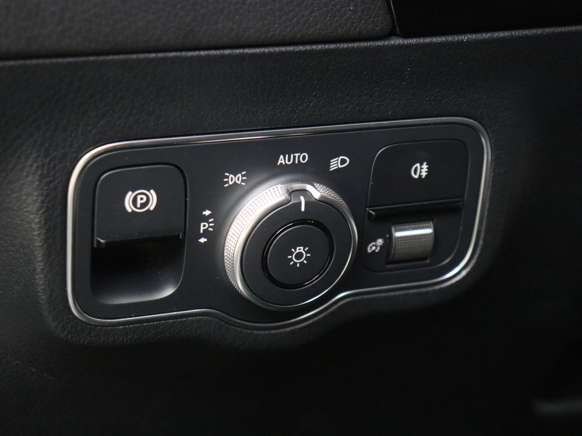 Mercedes-Benz-B-Klasse-image-24