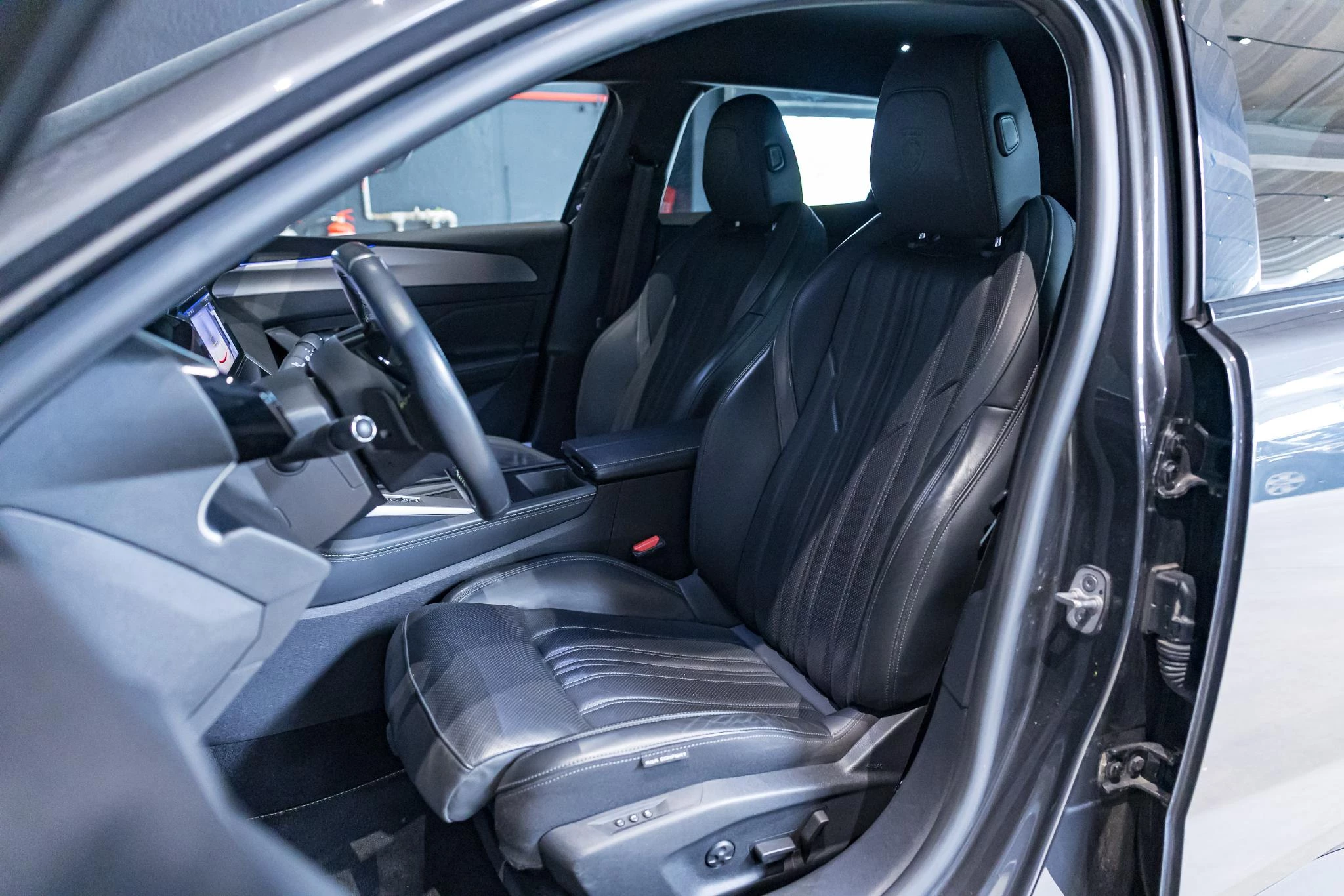 Peugeot 408 1.6 Hybrid 180 S&S EAT8 Allure