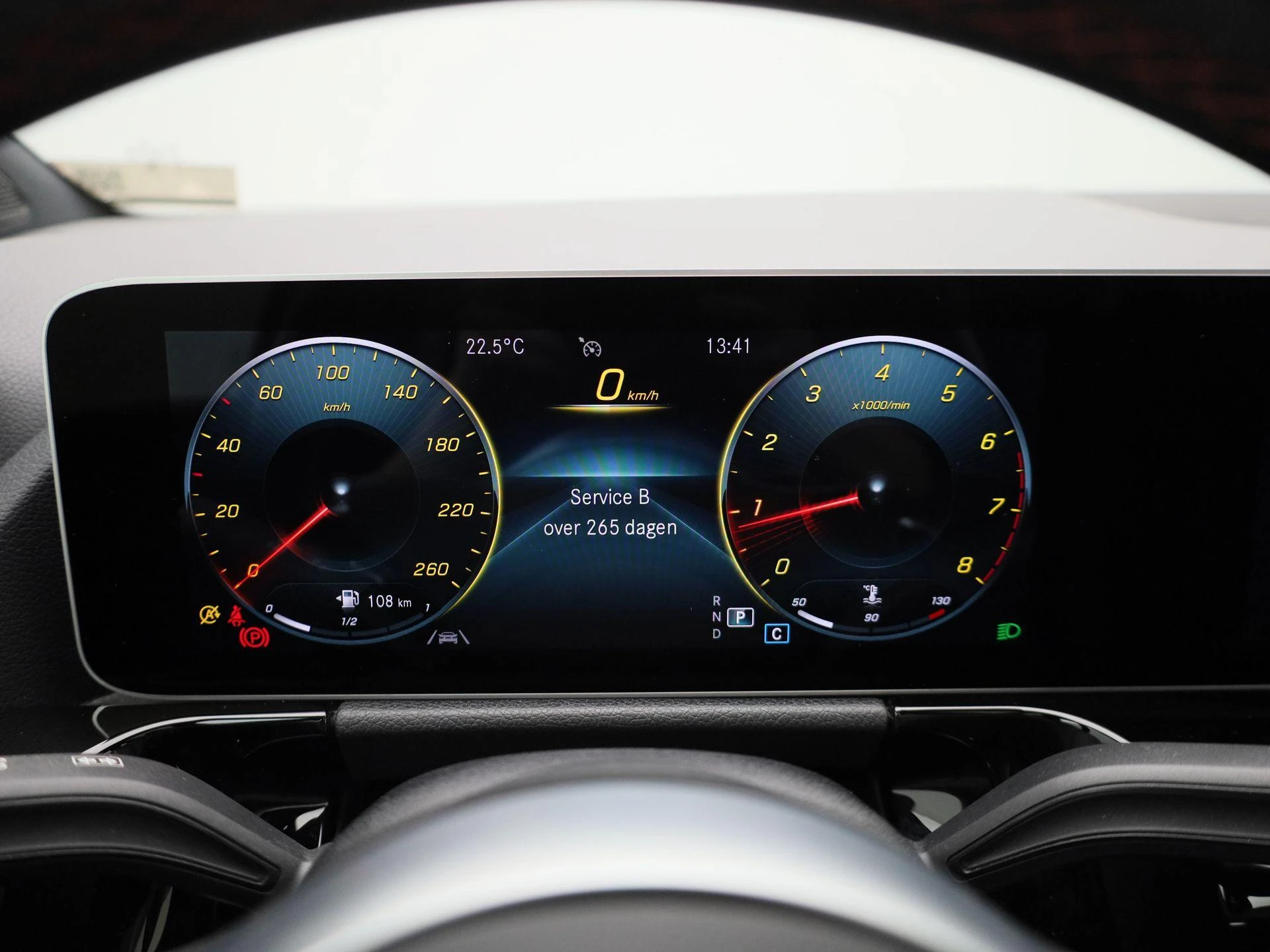 Mercedes-Benz-B-Klasse-image-16
