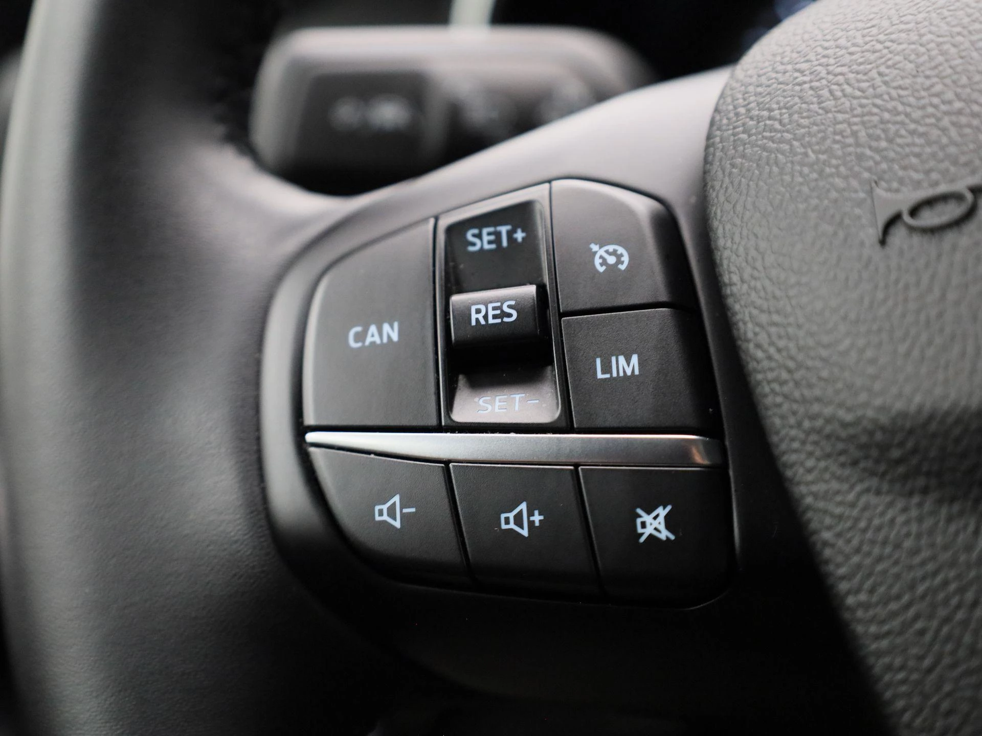 Ford Focus 1.0 EcoBoost Hybrid Titanium
