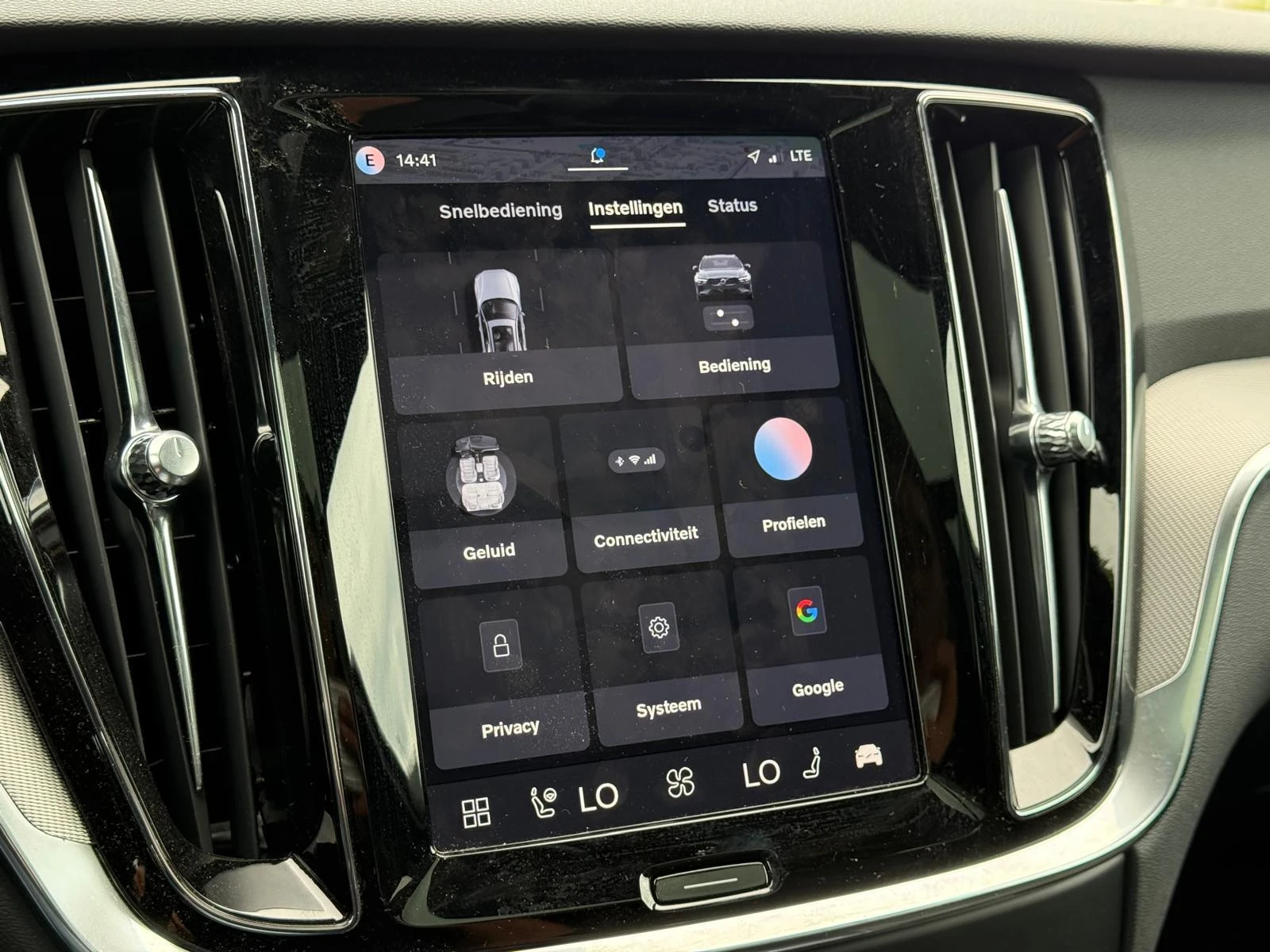 Volvo-V60-image-17