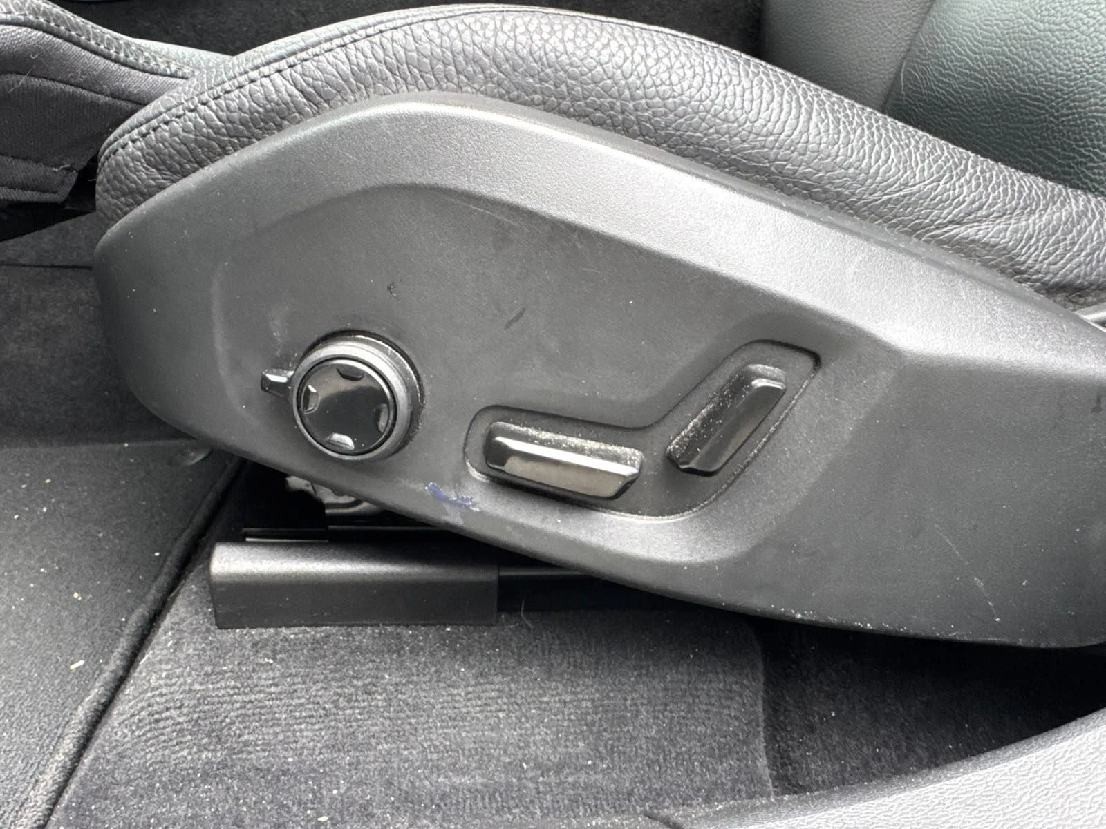 Volvo-XC60-image-8
