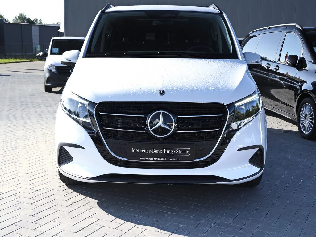 Mercedes-Benz-V-Klasse 220-image-2