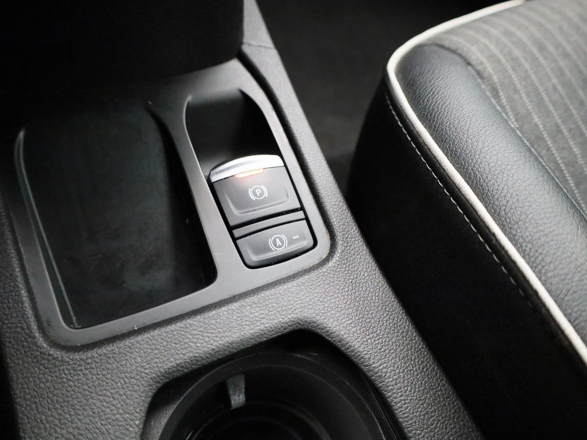 Renault-Clio-image-23