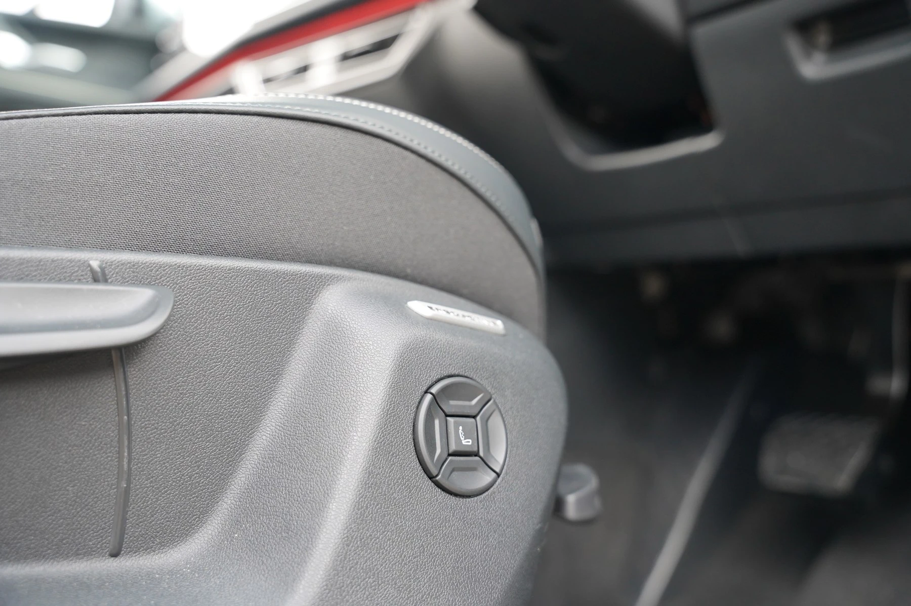 Volkswagen-Tiguan-image-11