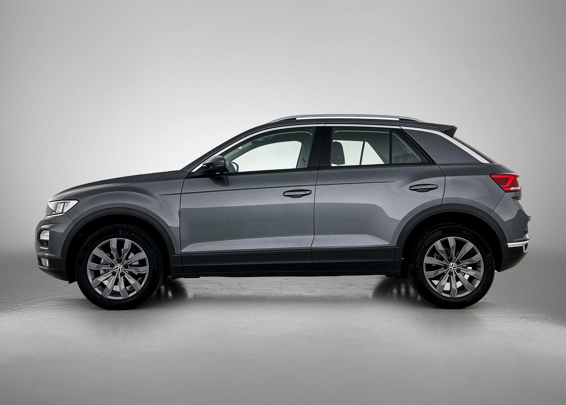 Volkswagen-T-Roc-image-1