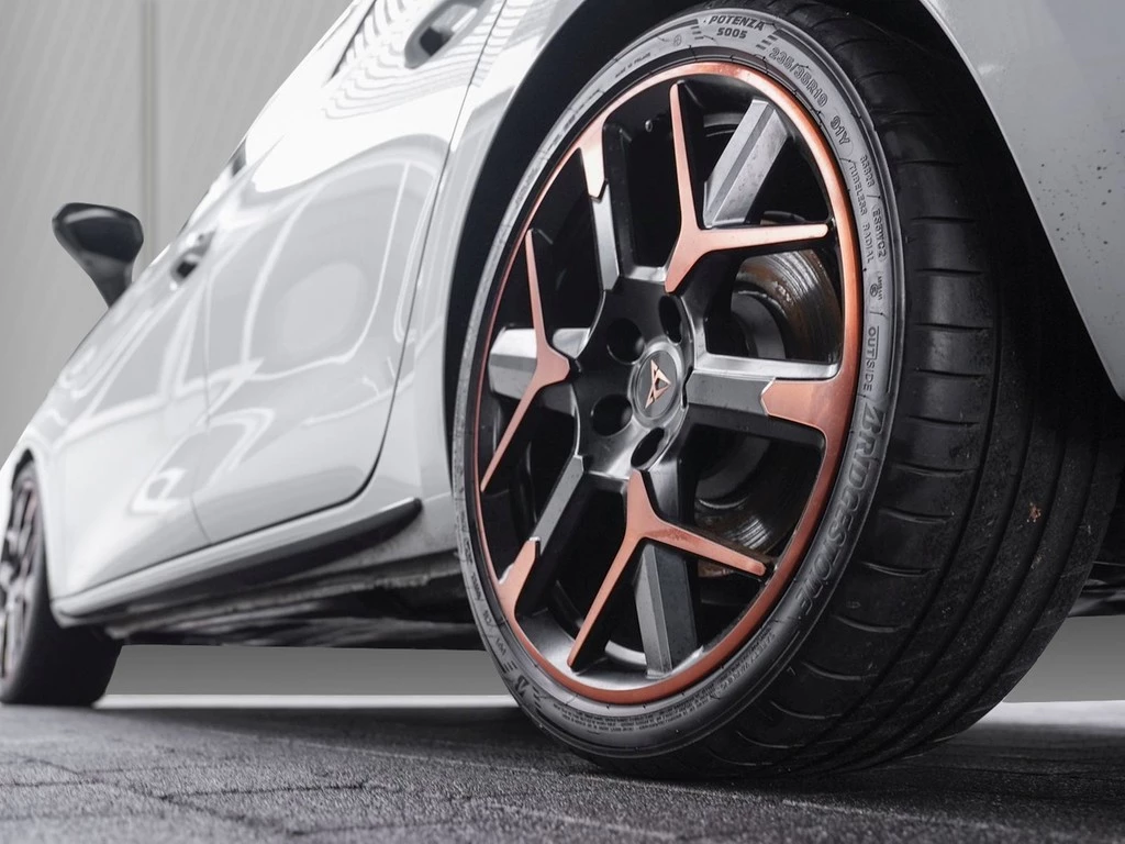 CUPRA Leon 2.0 TSI DSG VZ Extreme Navi/Pano/RFK/DCC