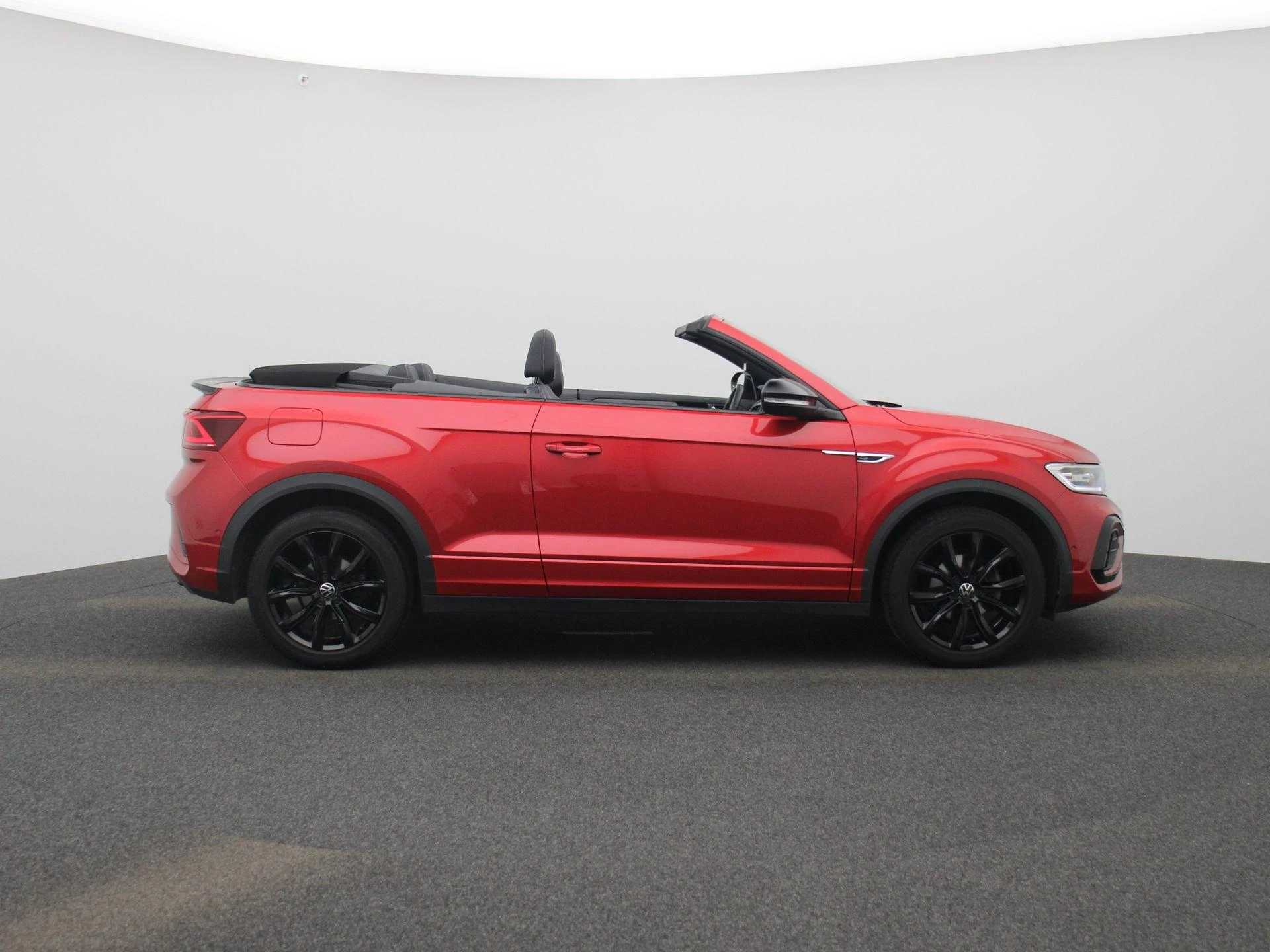 Volkswagen-T-Roc-image-5