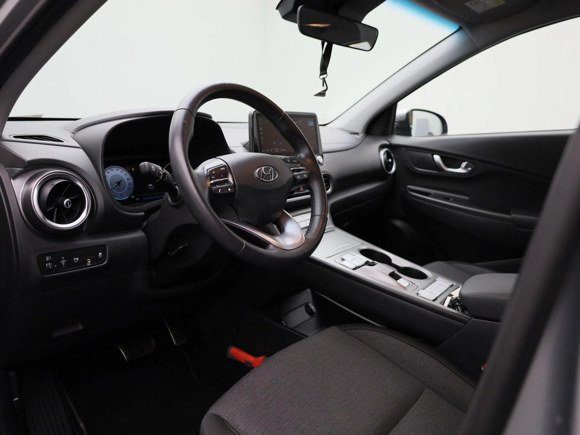 Hyundai-Kona-image-31
