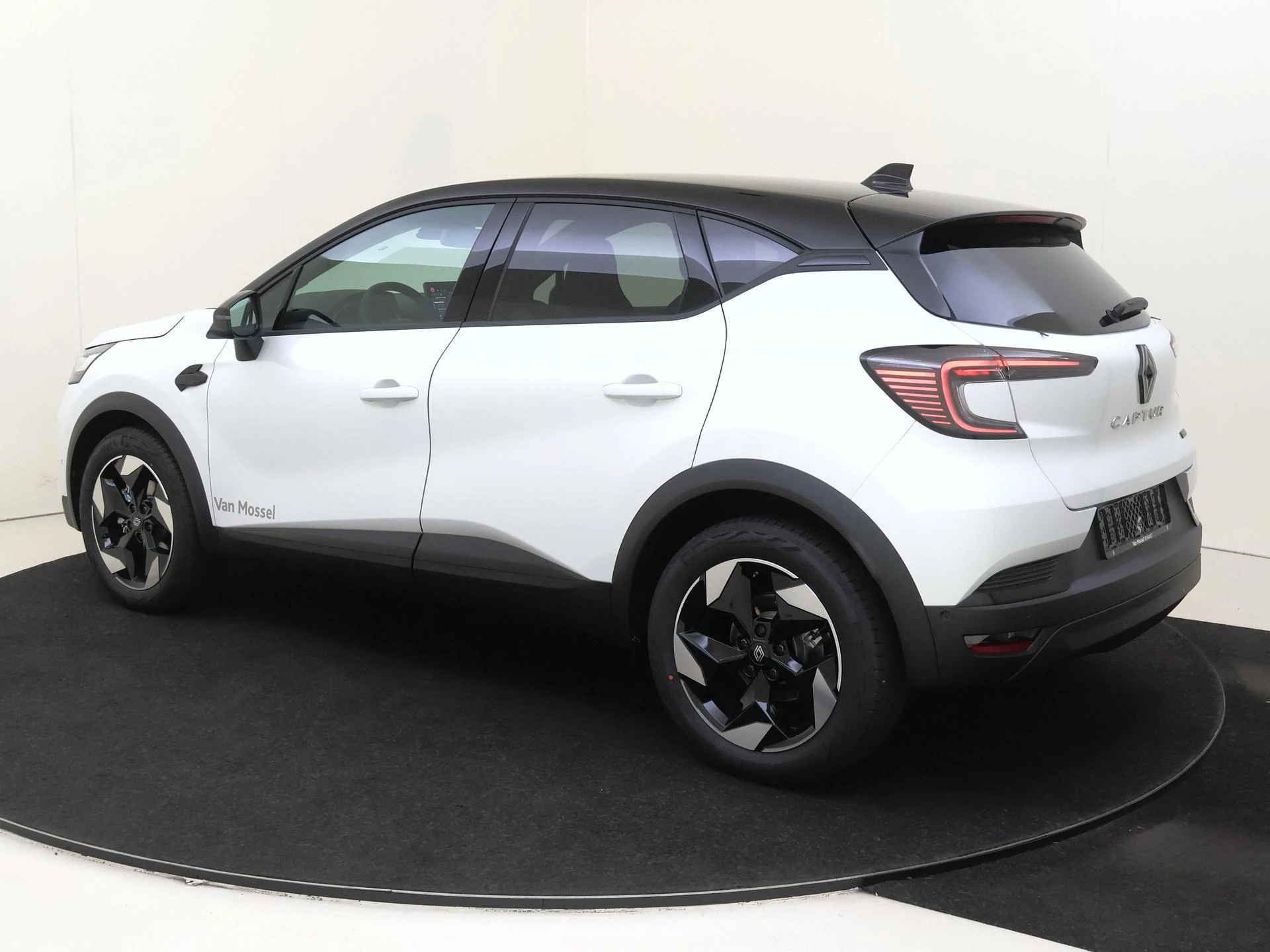 Renault-Captur-image-2
