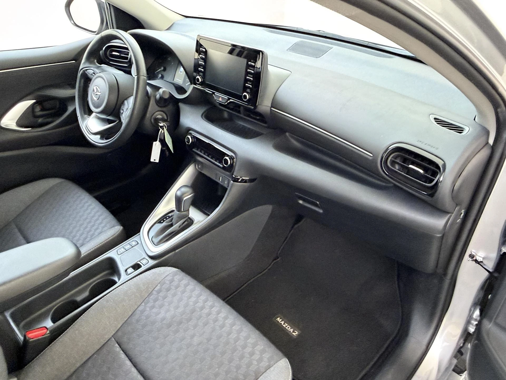Mazda-2 Hybrid-image-4