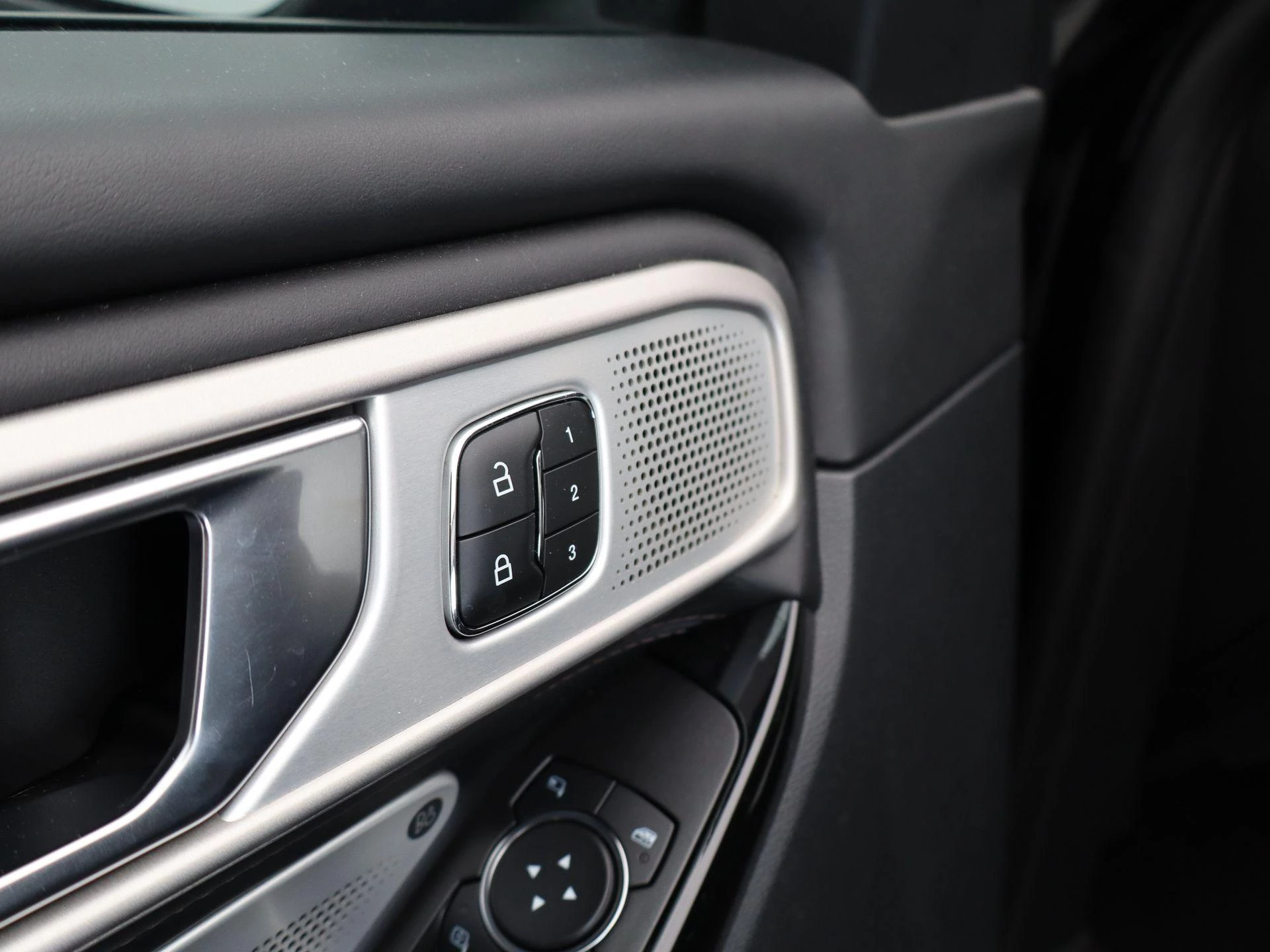 Ford-Explorer-image-28
