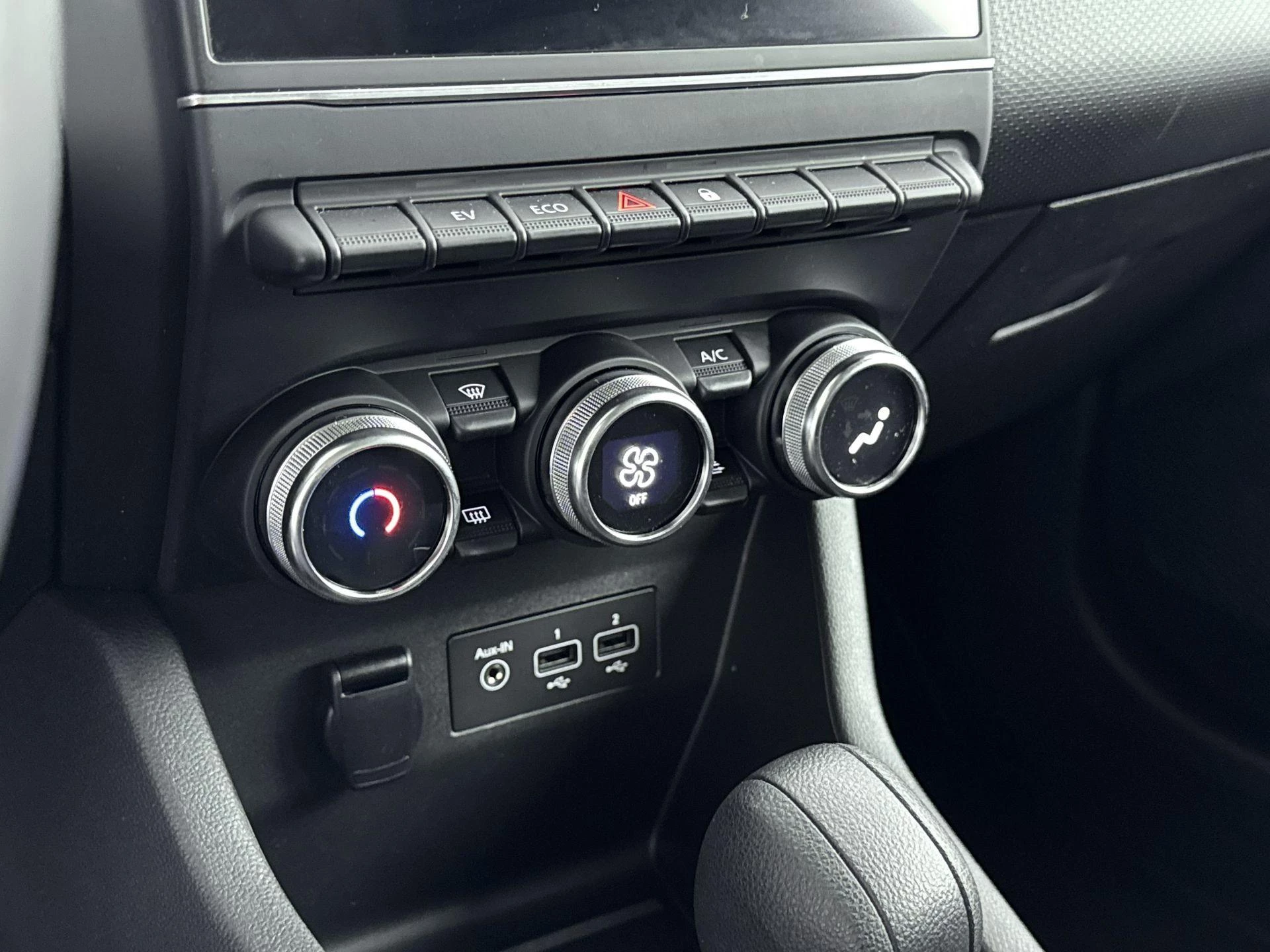 Renault-Clio-image-14
