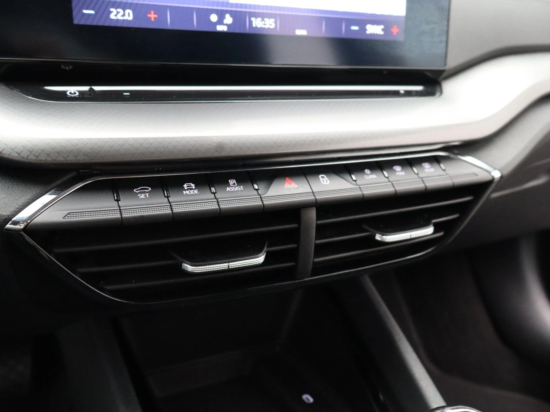Škoda-Octavia-image-20