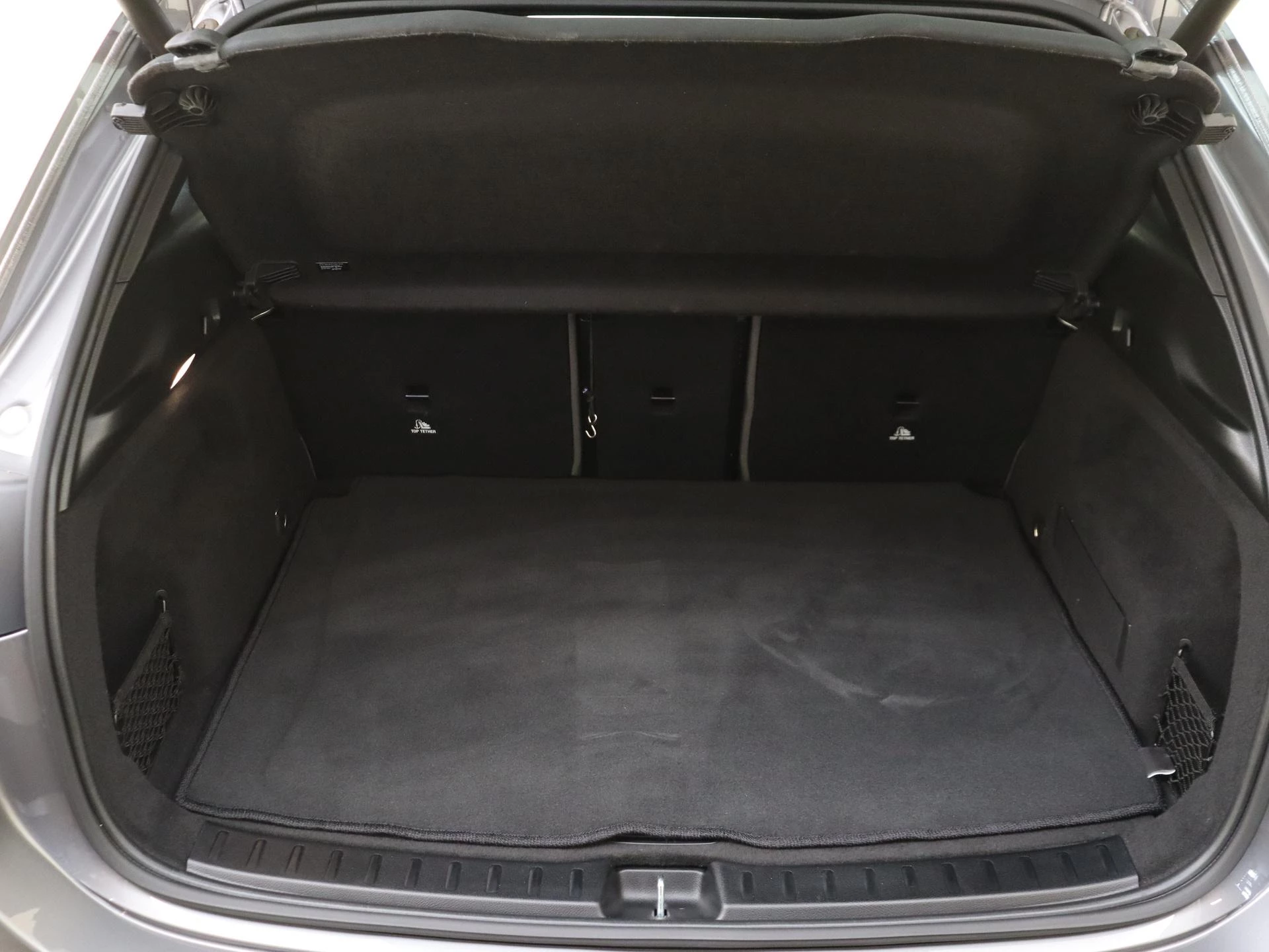Mercedes-Benz-EQA-image-32