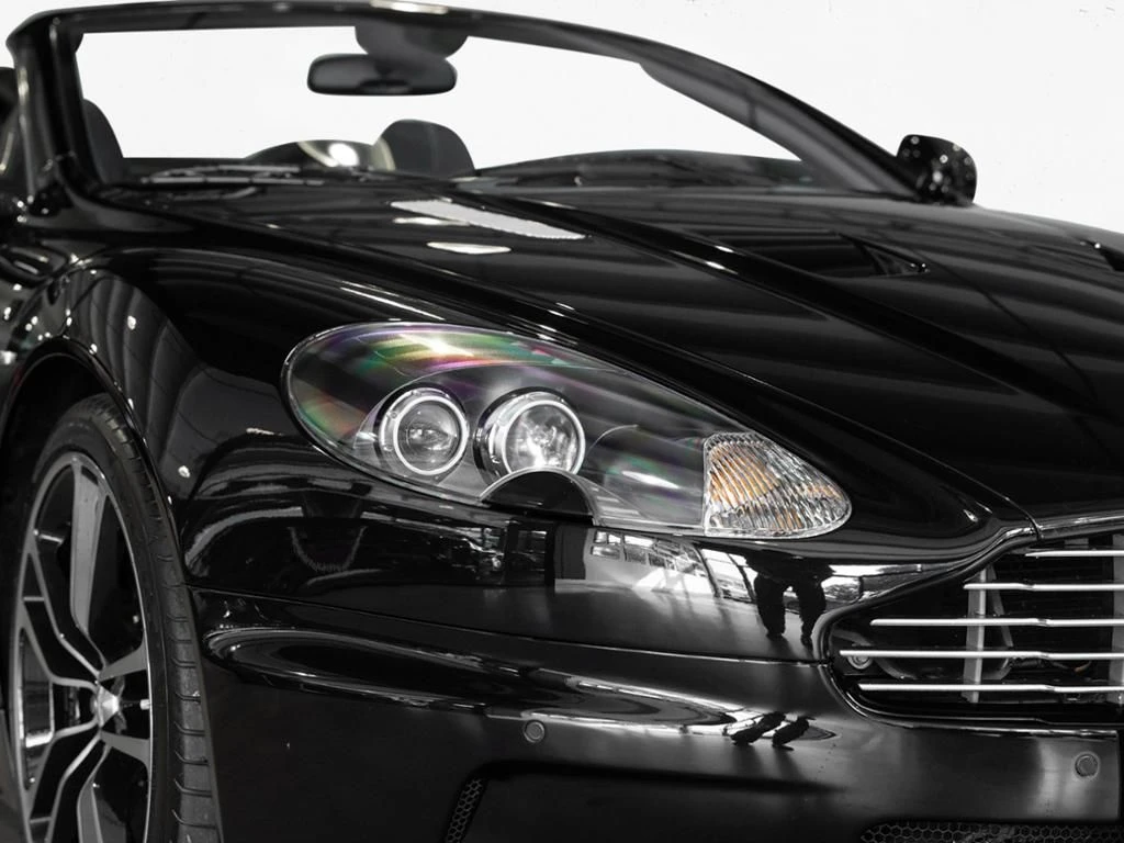 Aston Martin-DBS-image-21