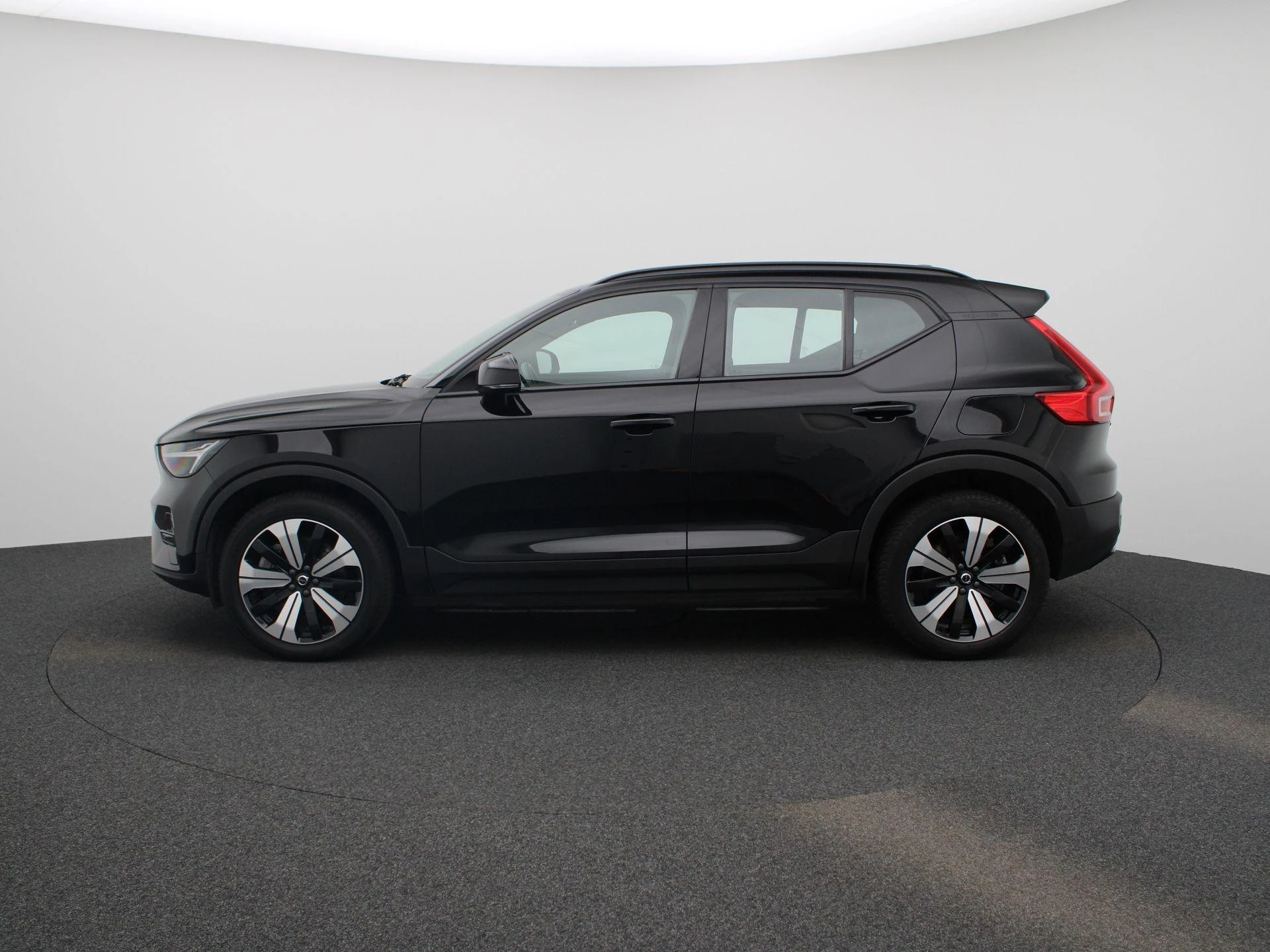 Volvo-XC40-image-3