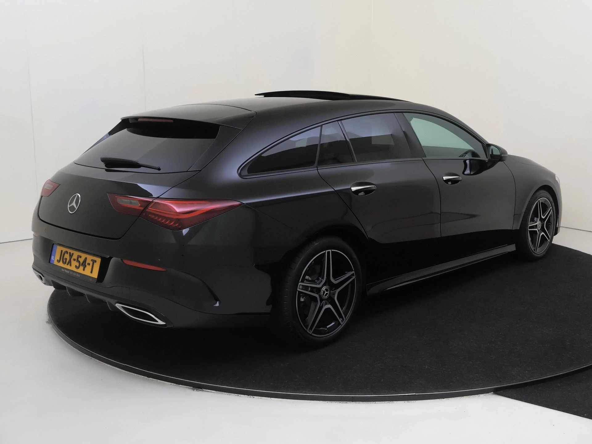 Mercedes-Benz CLA Shooting Brake 180 Star Edition AMG Line