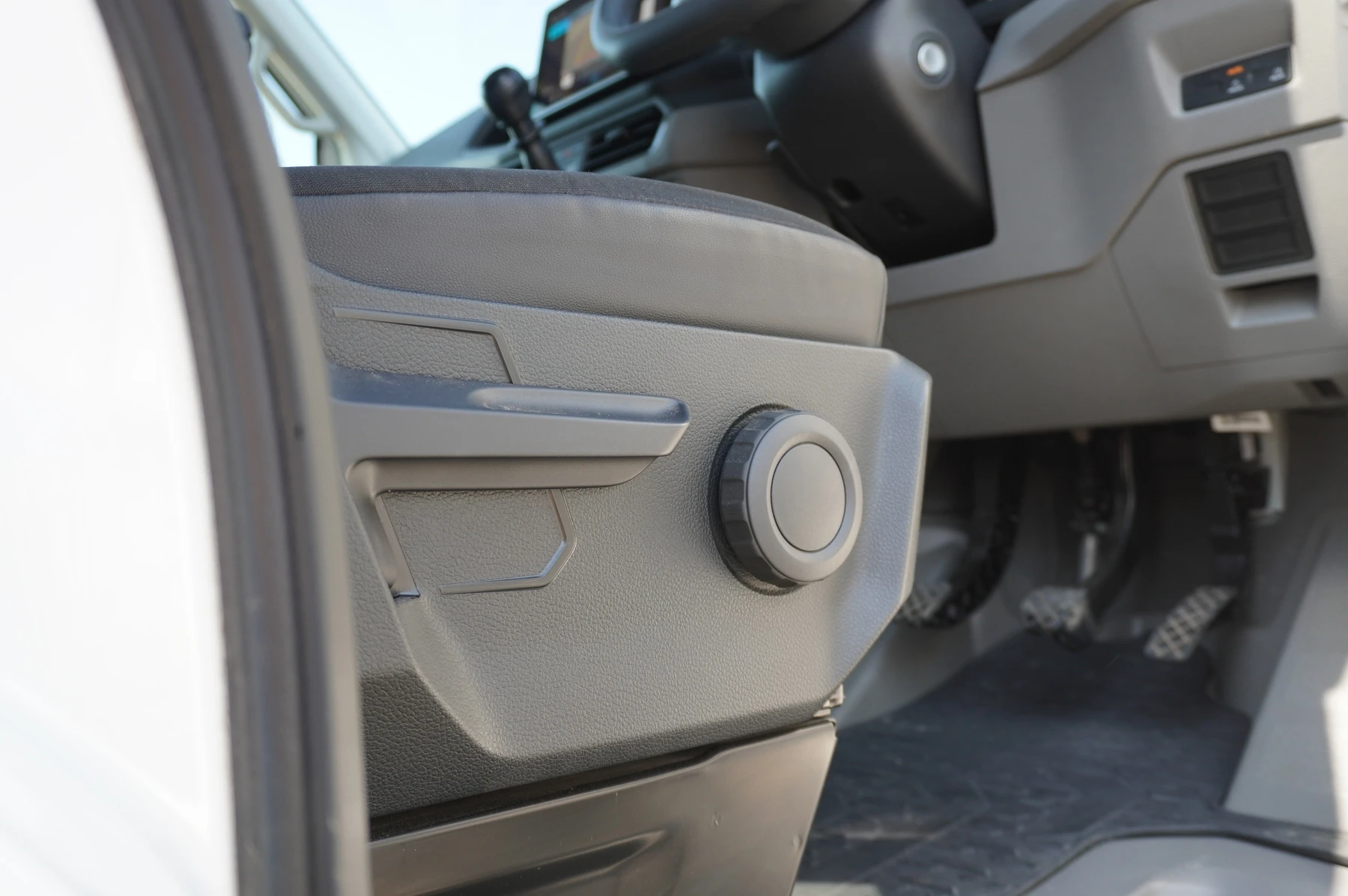 Volkswagen-Crafter-image-46