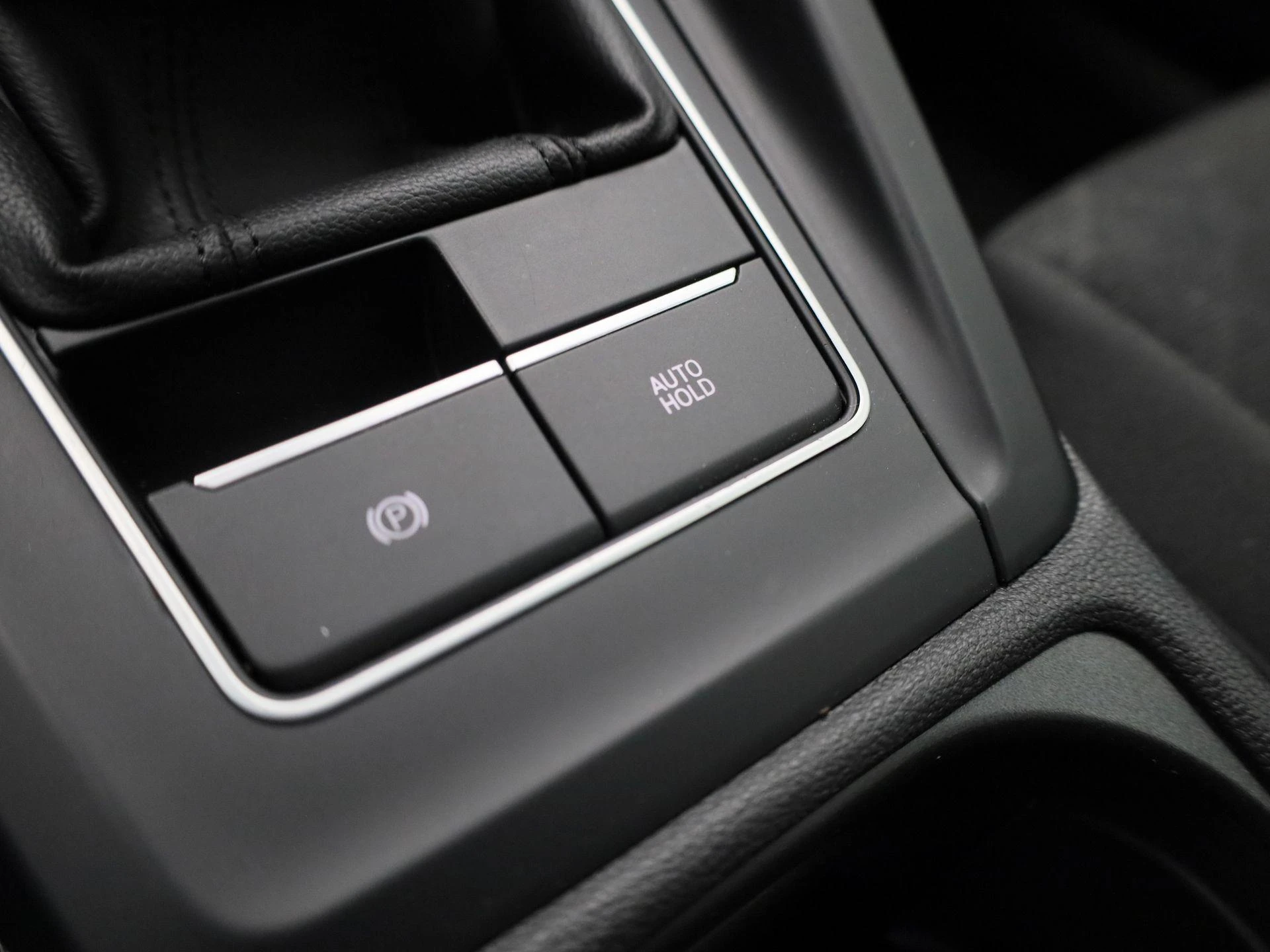 Volkswagen-Golf-image-28