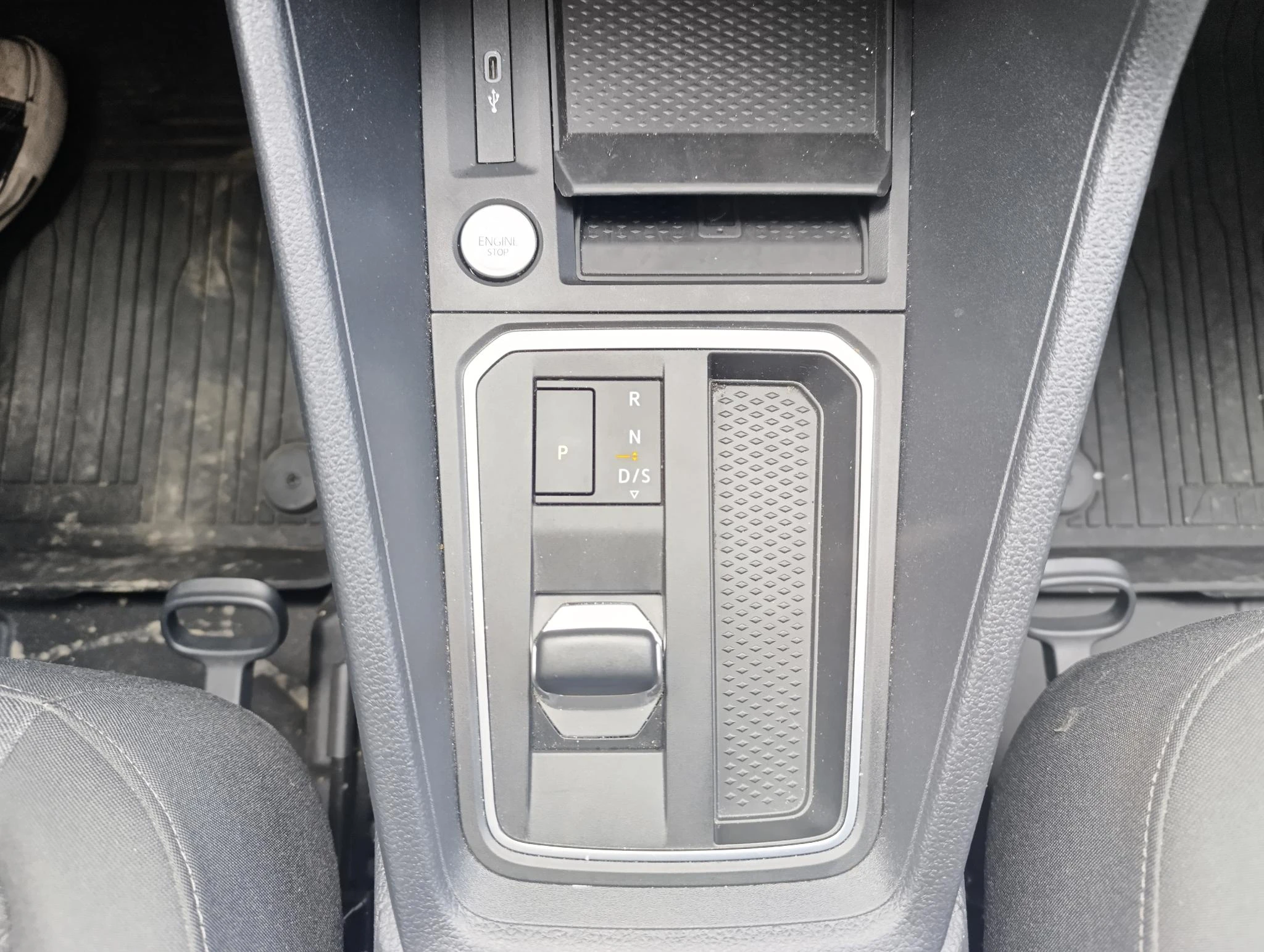 Ford-Transit Connect-image-20