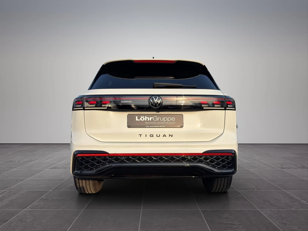 Volkswagen Tiguan 1.5 eTSI R-Line *PANO*360°*AHK*MATRIX*