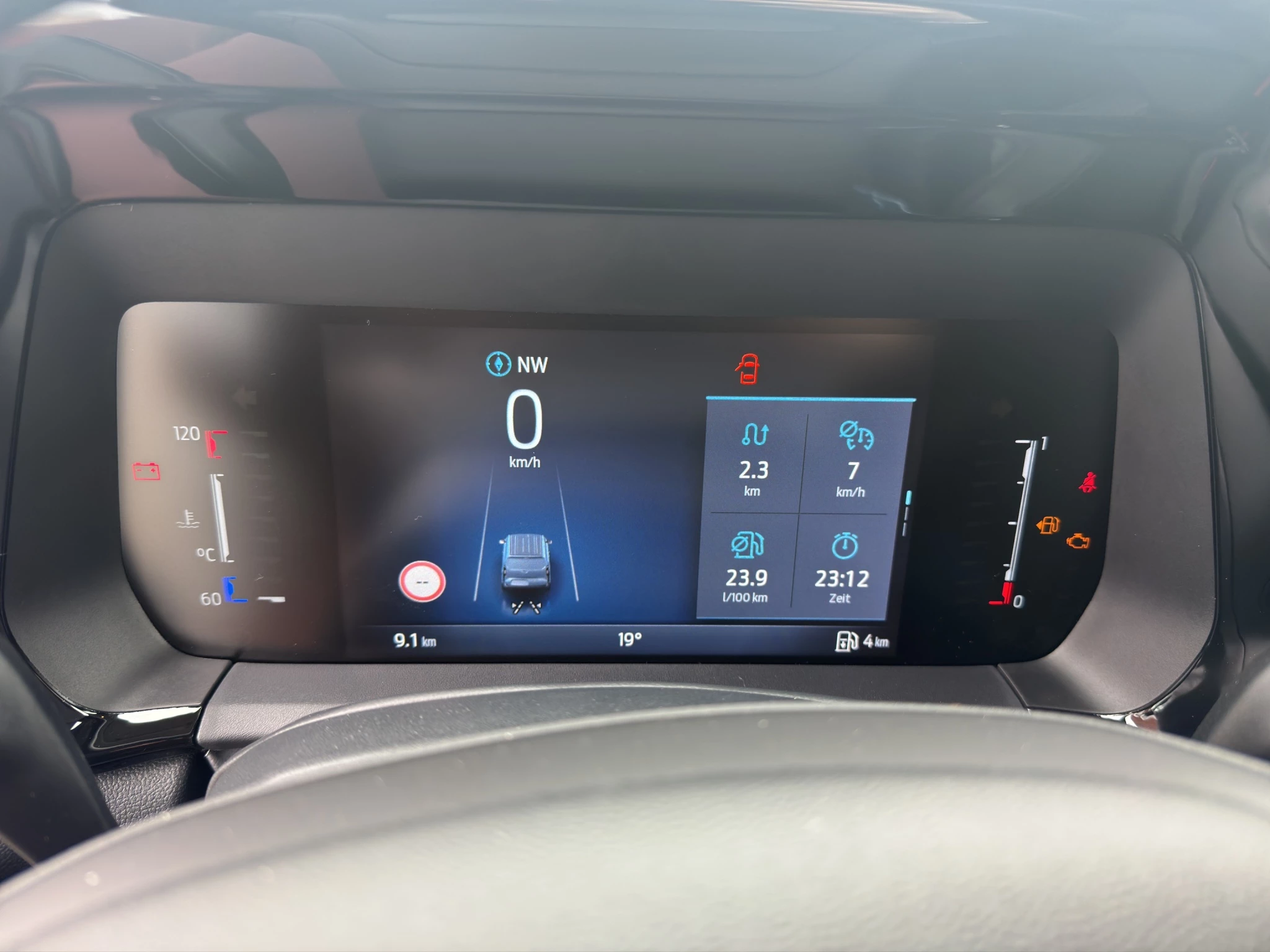 Ford-Transit Courier-image-15