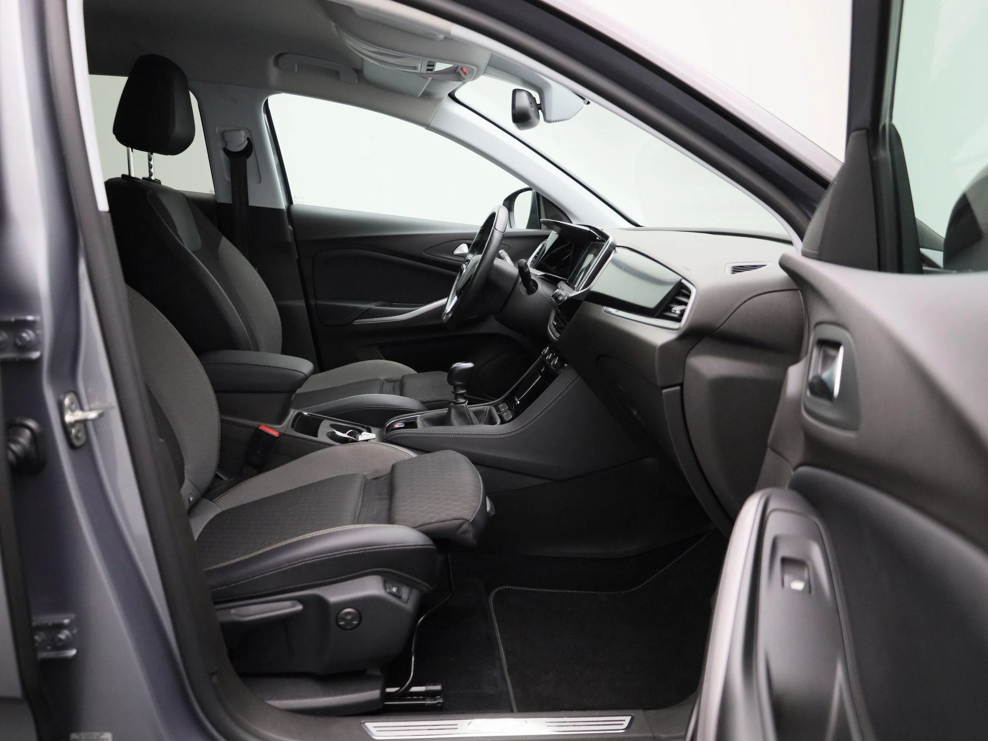 Opel-Grandland-image-34