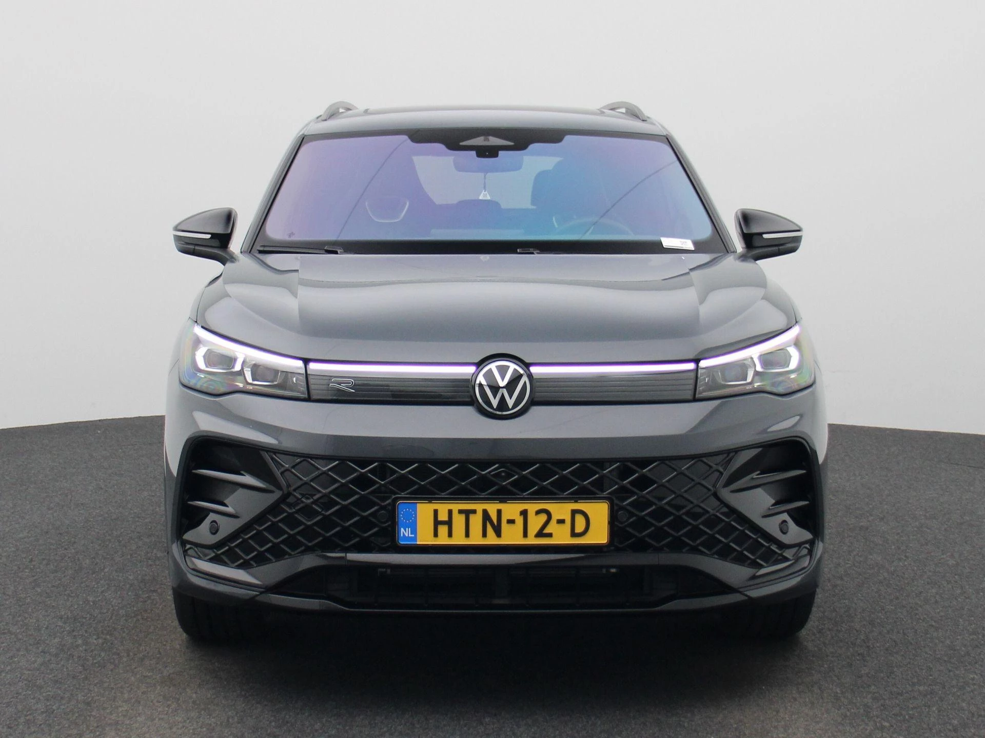 Volkswagen-Tiguan-image-2