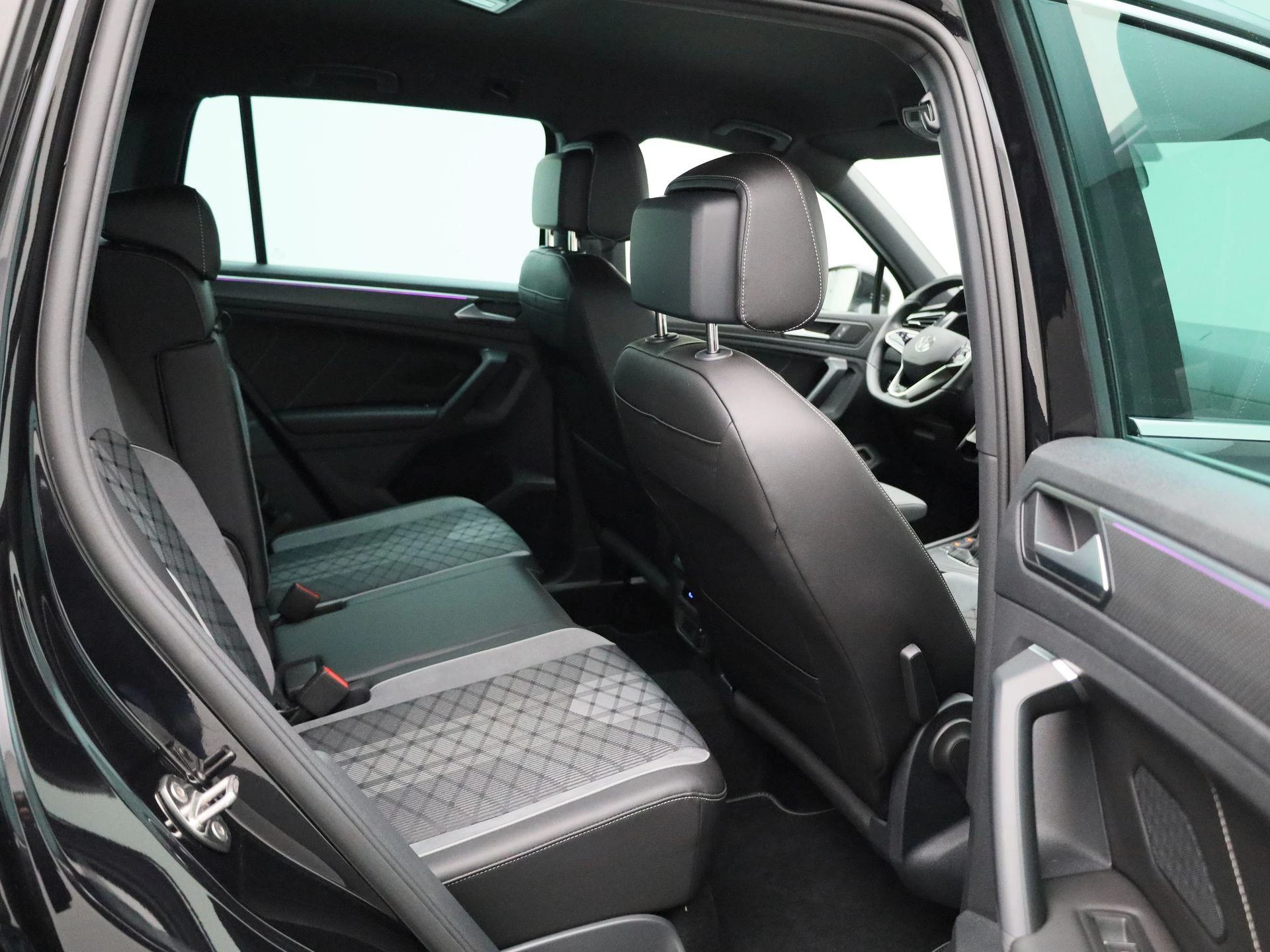 Volkswagen-Tiguan-image-44