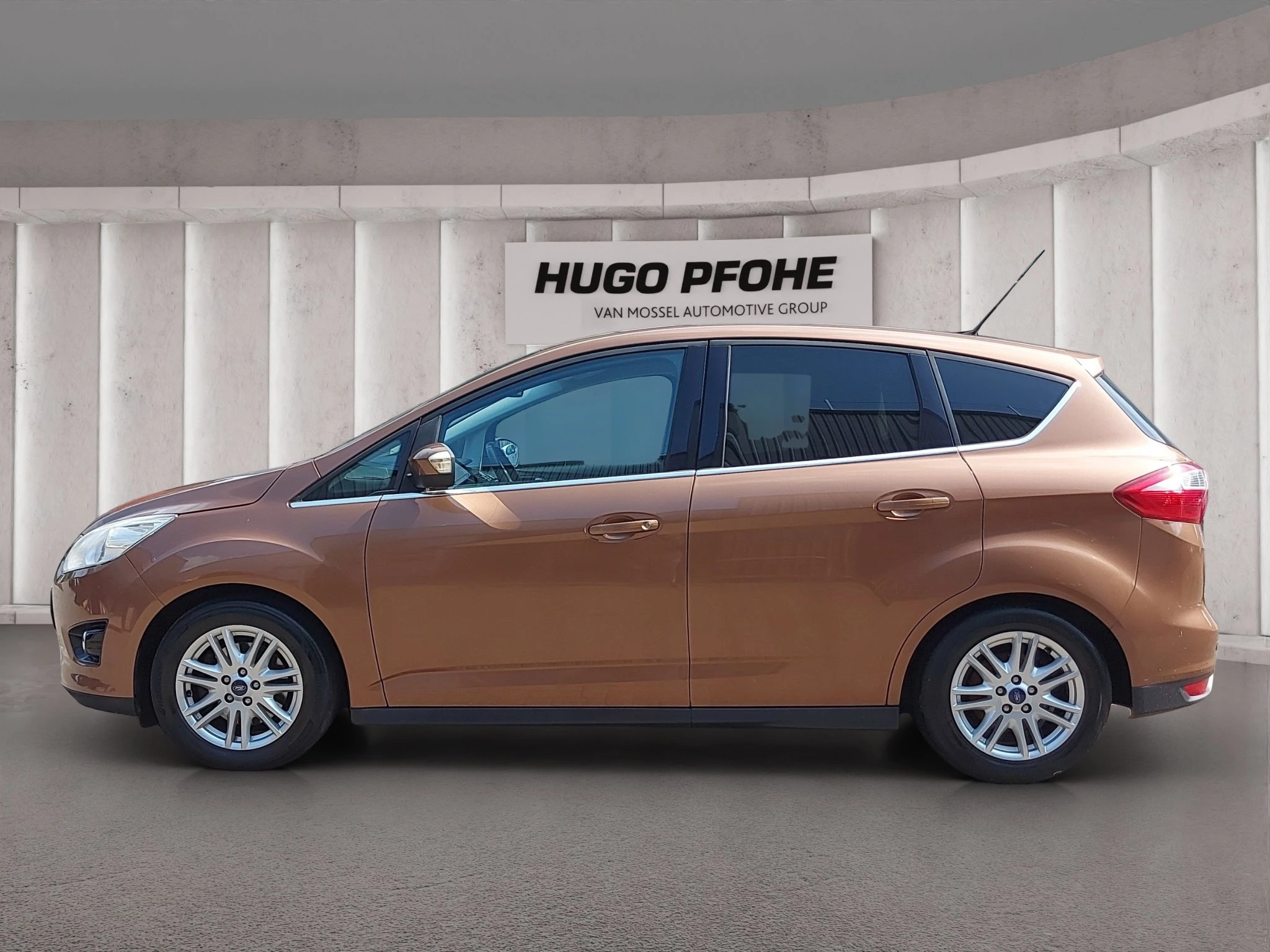 Ford-C-MAX-image-1