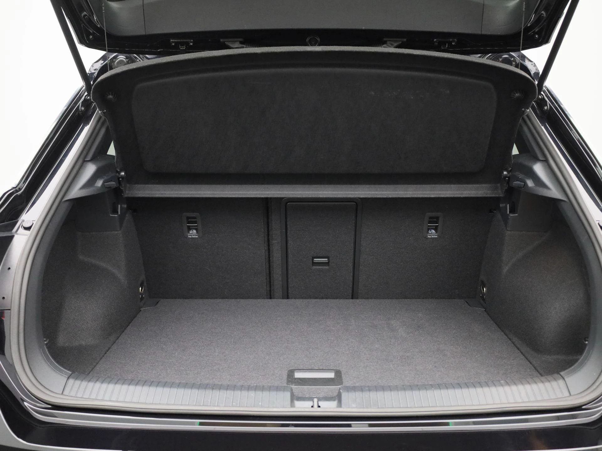 Volkswagen-T-Roc-image-13