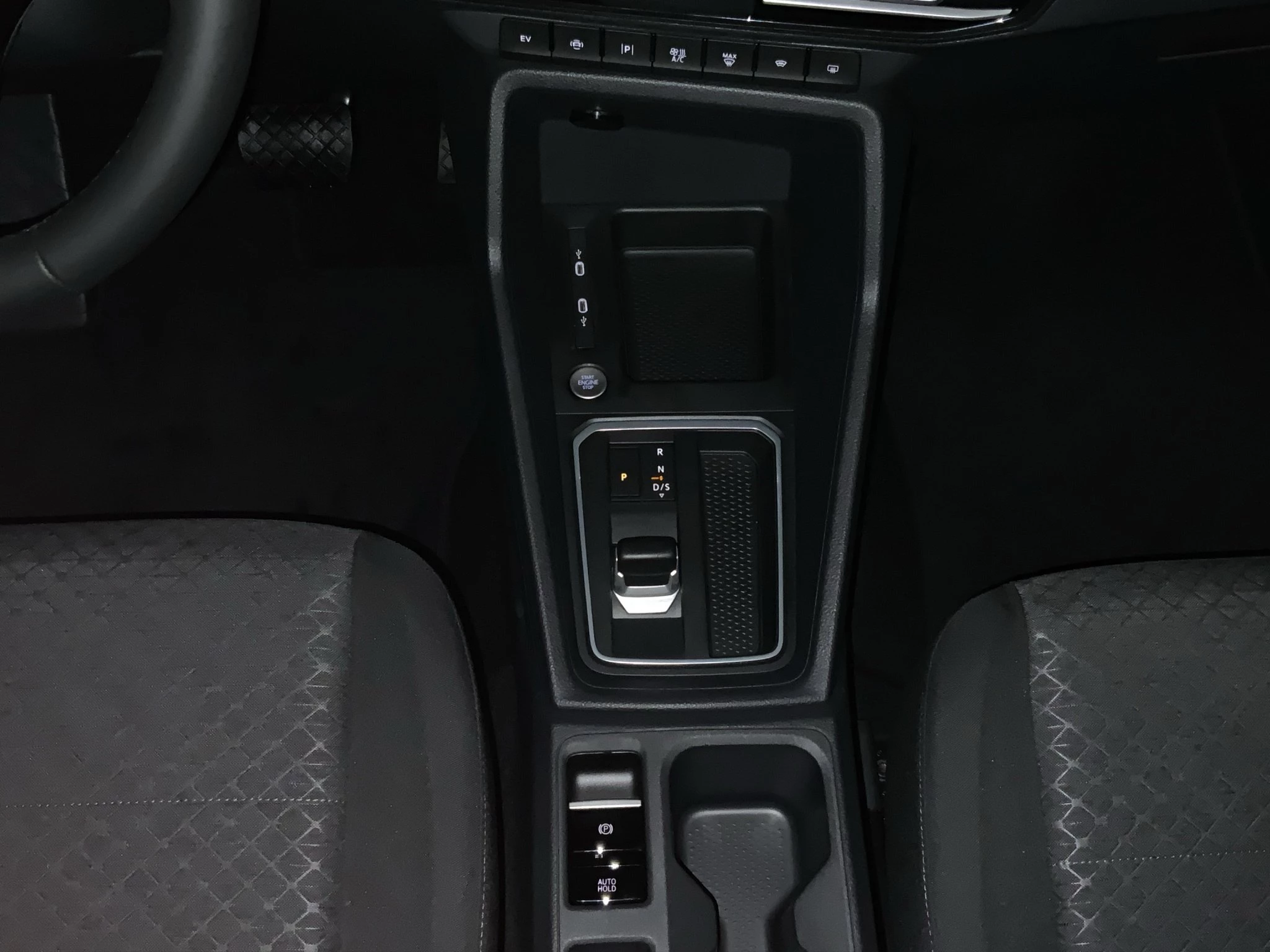 Ford-Tourneo Connect-image-13