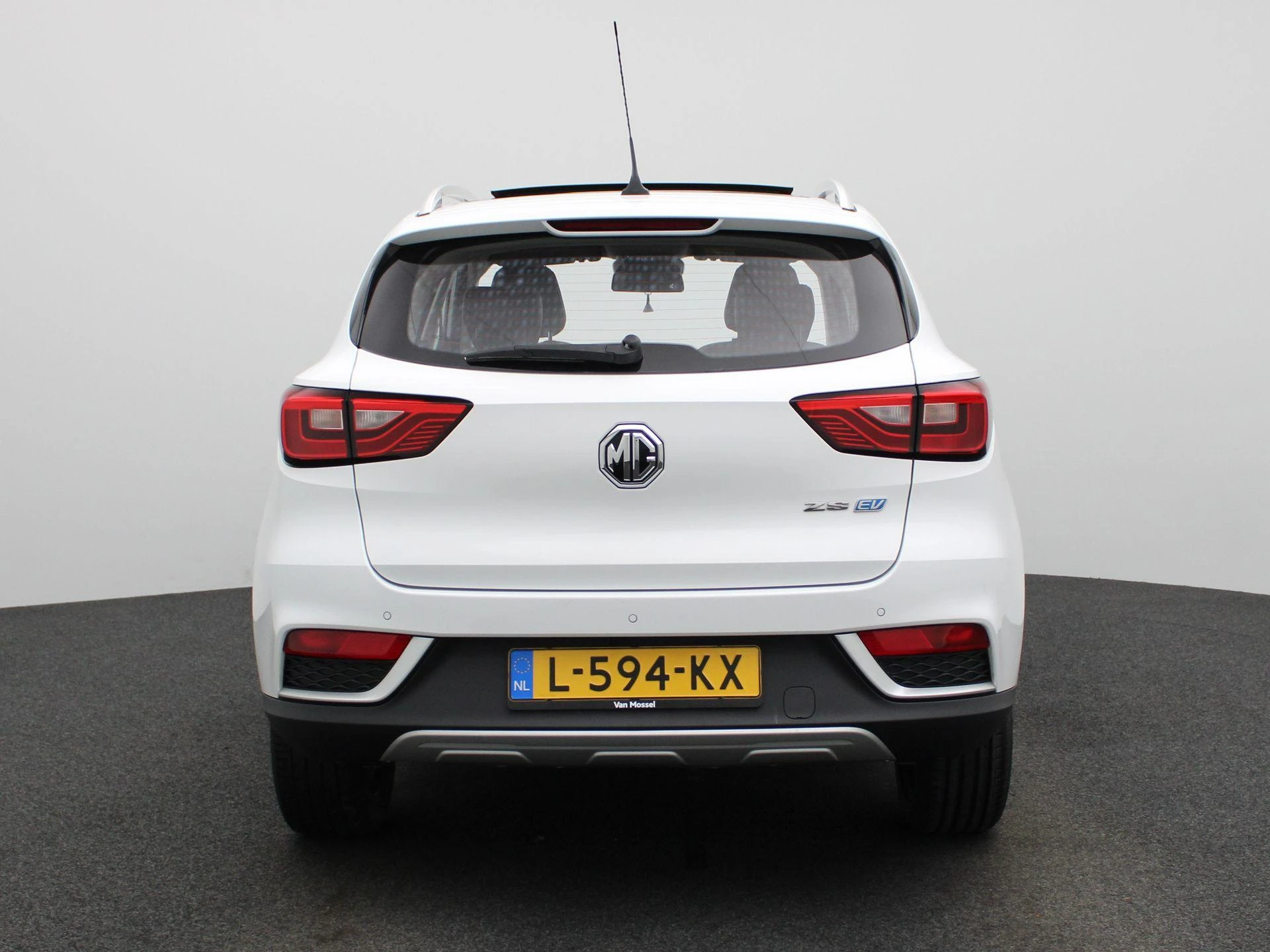 MG-ZS EV-image-4