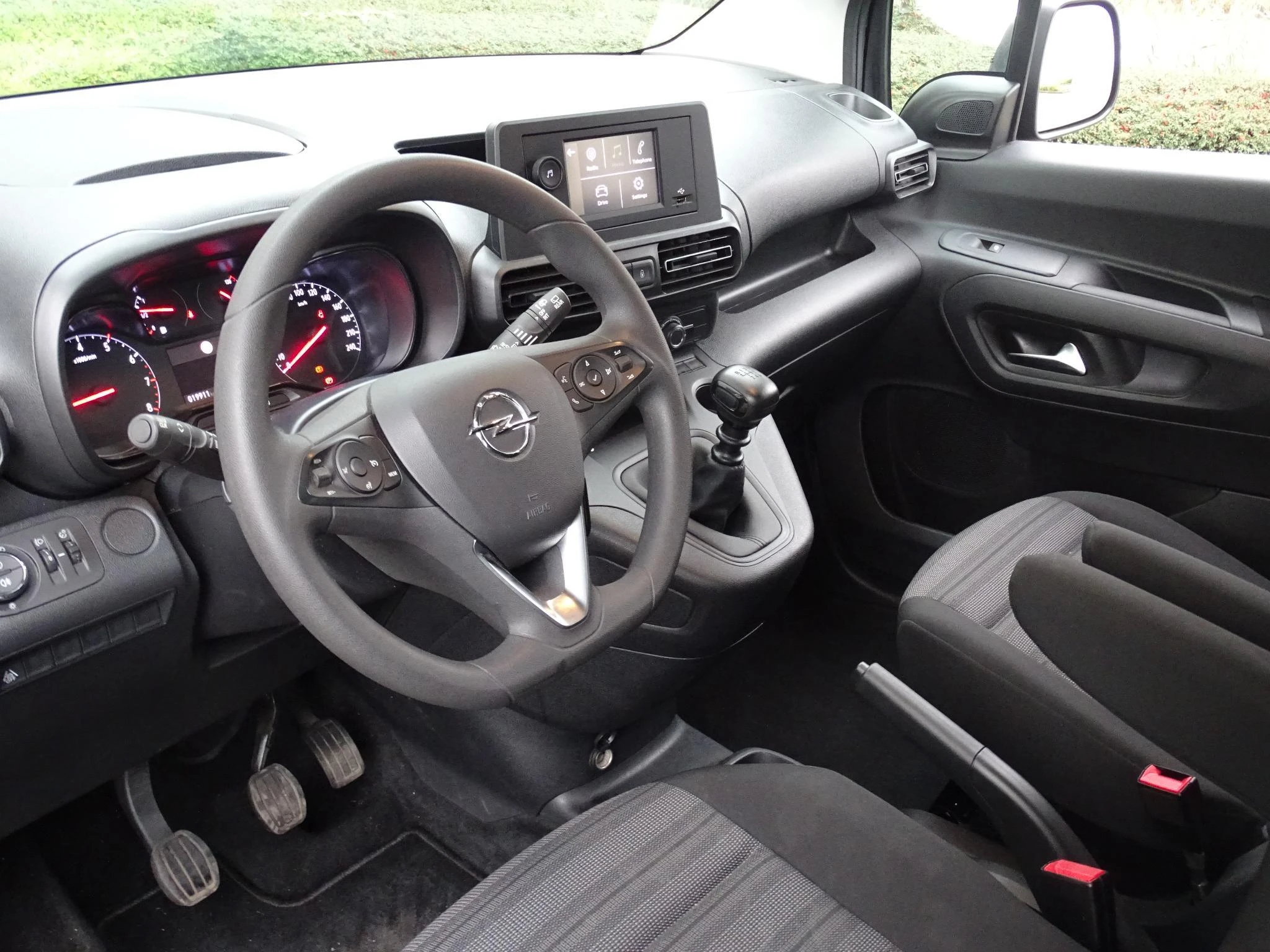 Opel-Combo-image-12