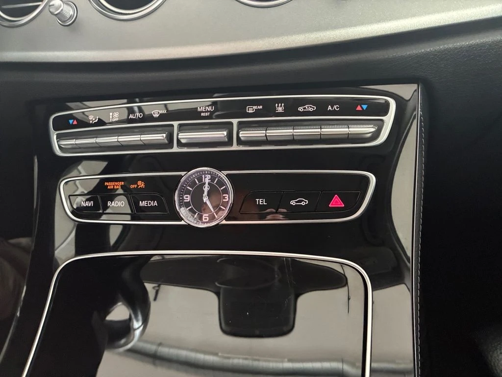 Mercedes-Benz-E-Klasse 200-image-12